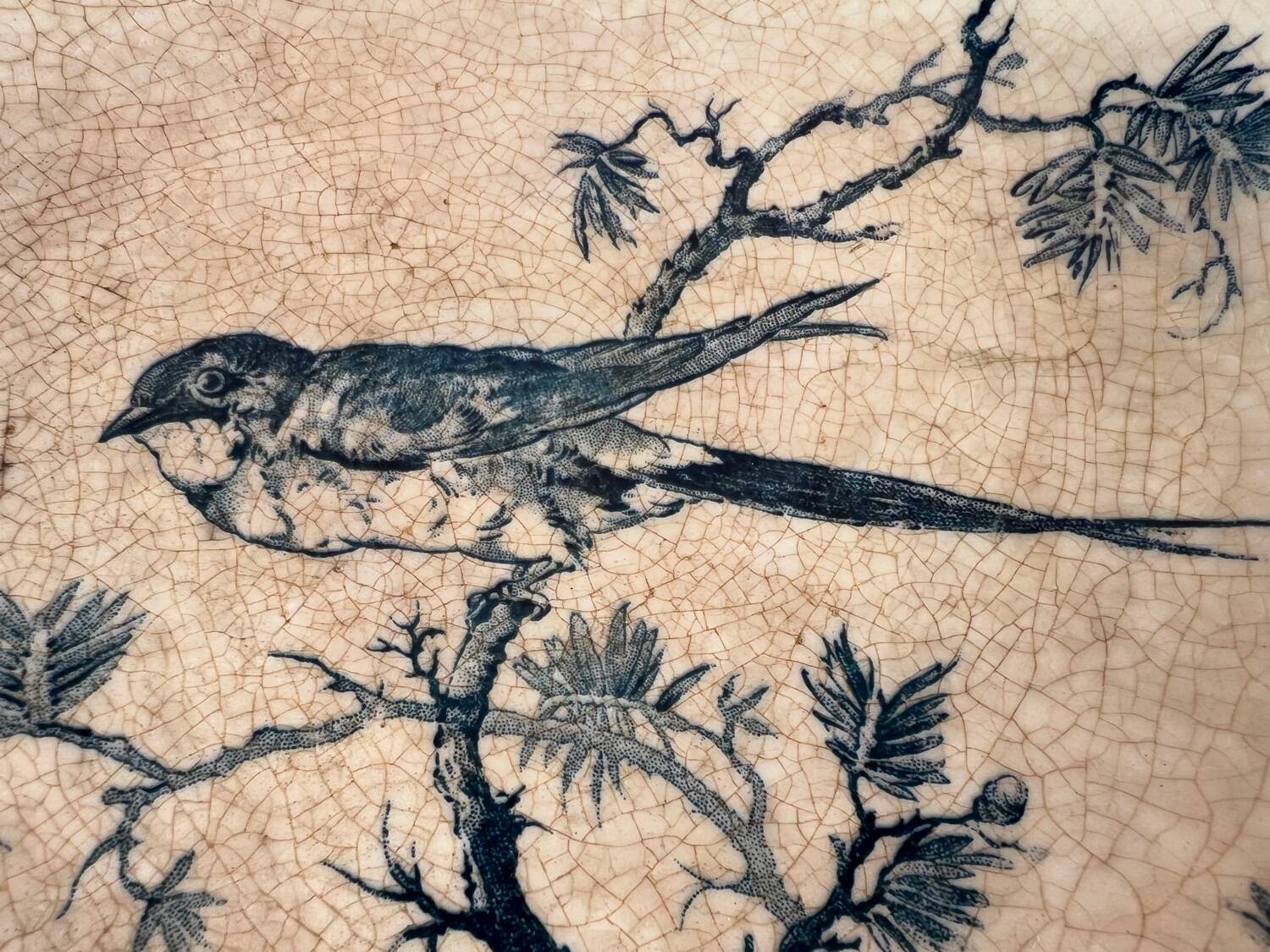 Gien bird-decorated footed cup