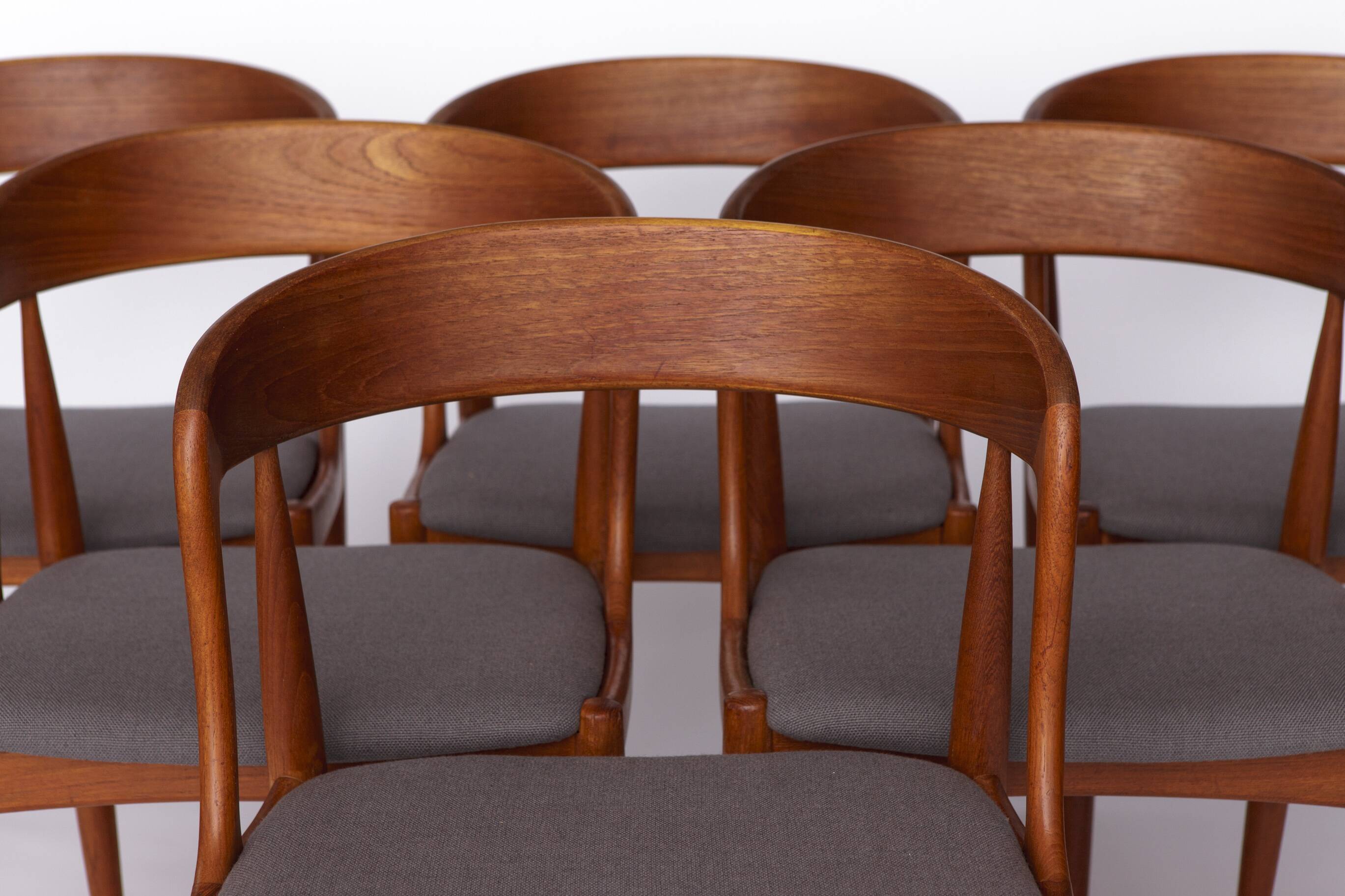 Set of 6 Johannes Andersen Chairs – Model 16, Teak Dining Chairs, Uldum