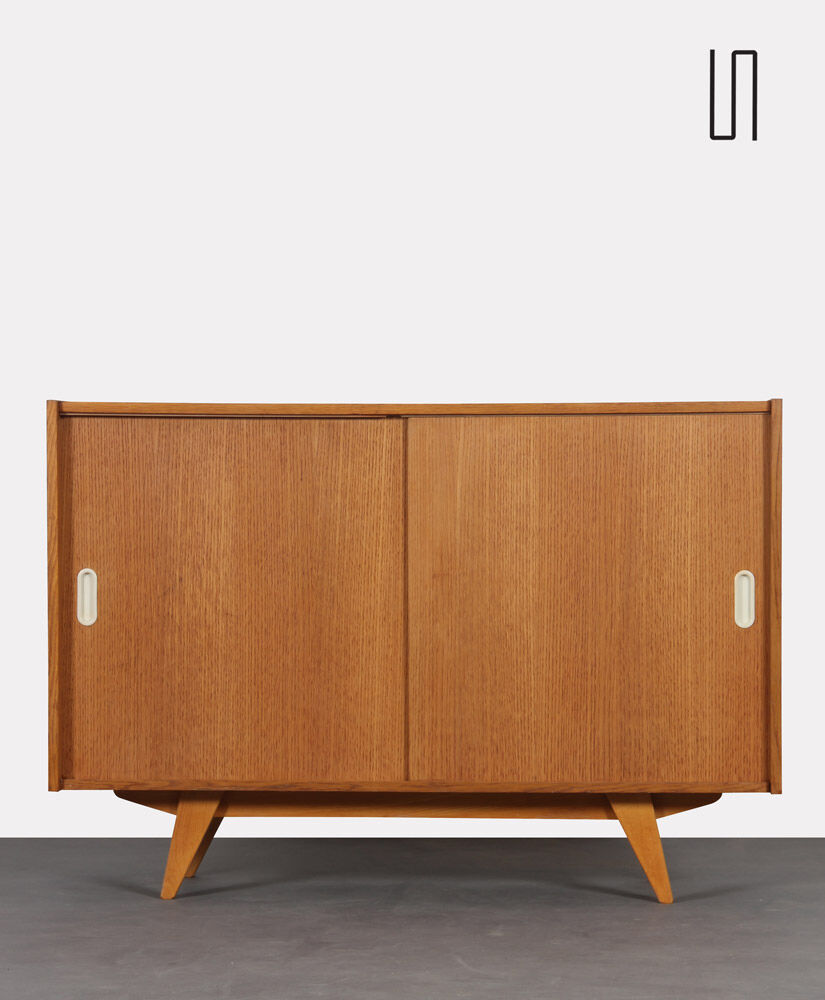 Commode vintage en bois dessinée par Jiri Jiroutek, modèle U-452, 1960