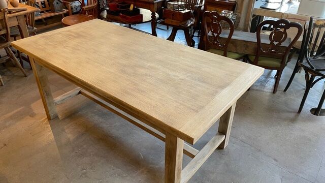 Farm table