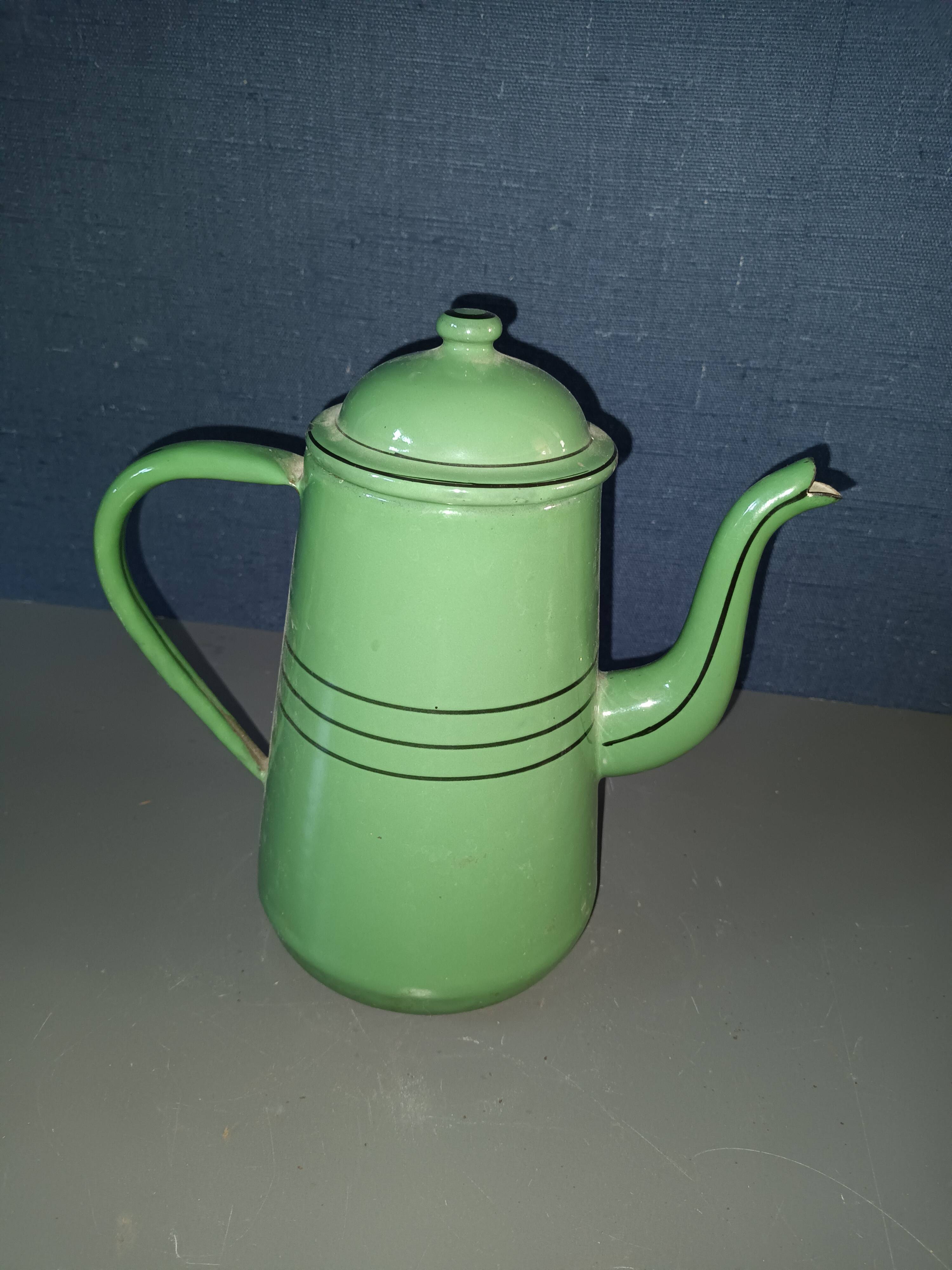 Green enameled coffee pot