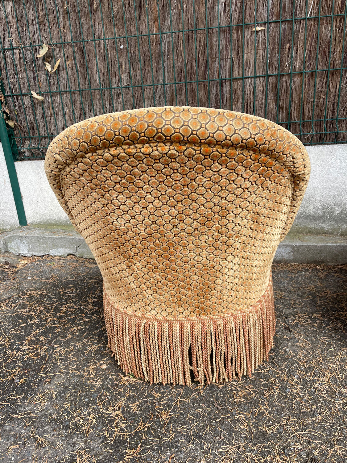 Piary of vintage toad armchairs