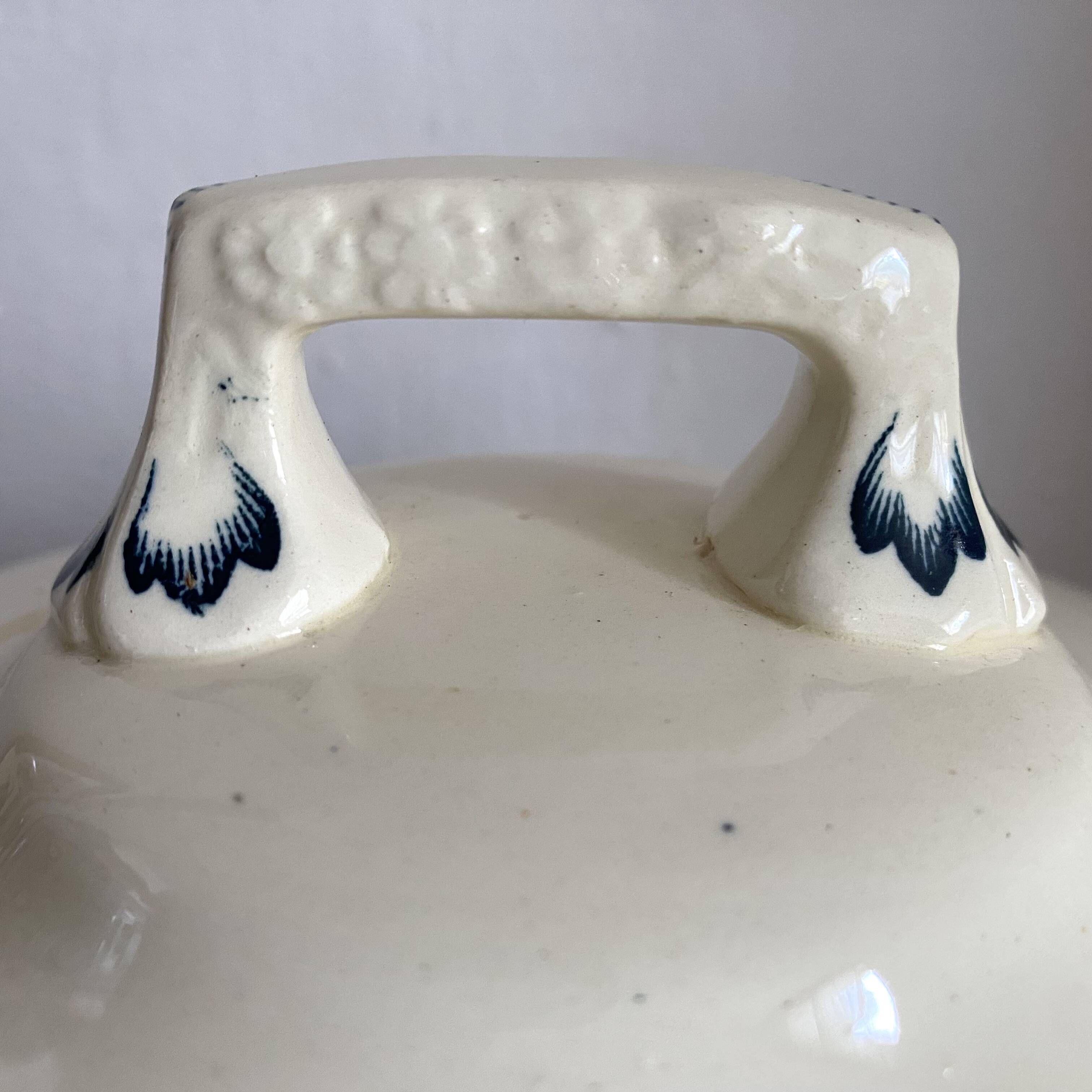 Soupière terre de fer Choisy le roi "Champigny"