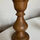 Paire de bougeoirs balustre en bois tourné scandinaves 1970