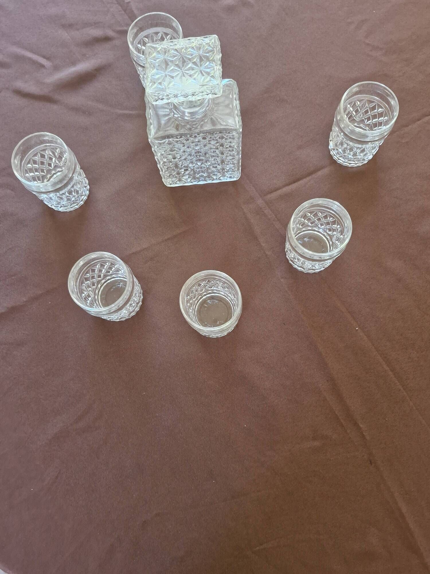 Vintage whisky service in cut glass – decanter and 6 glasses –
