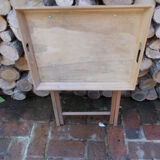 Folding table