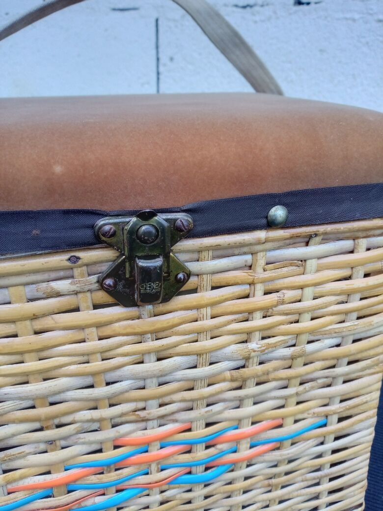 Chest seat for child wicker year 60