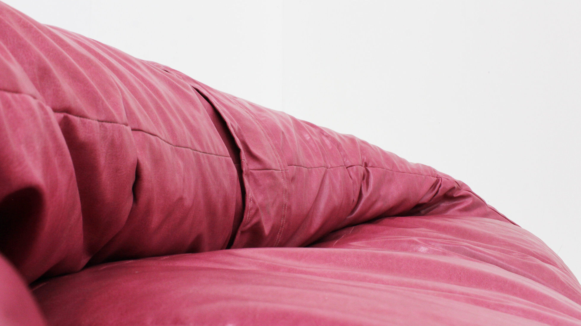 Vintage Raphael Raffel Croissant Sofa in pink leather 1970