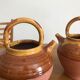 Paire d’arrosoirs vintage terre cuite