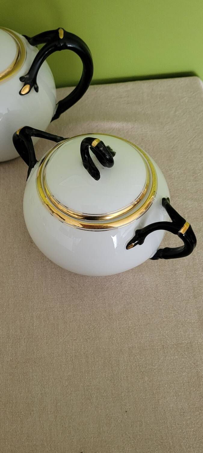 Coffee or tea service