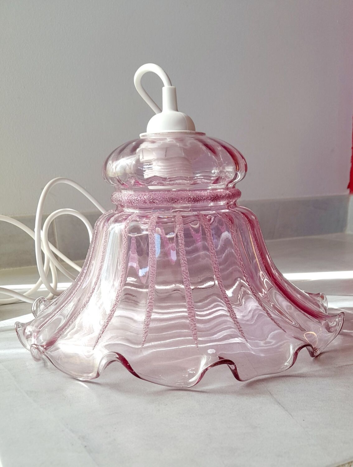 Pink glass pendant lamp