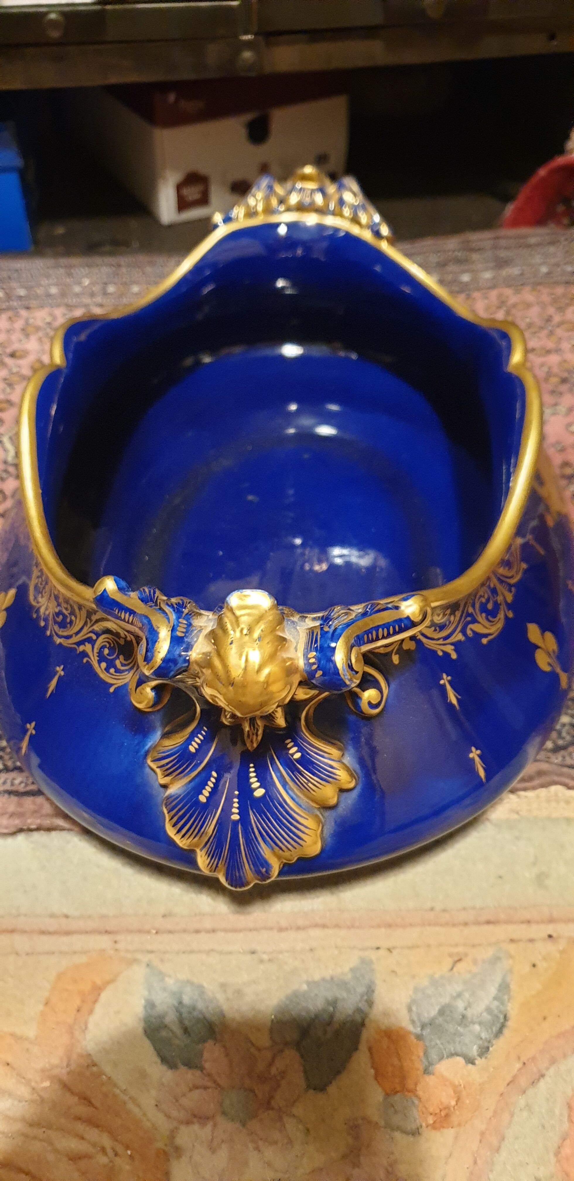 Gardener in blue porcelain of Tours, signed Herbinière.  Nineteenth century.