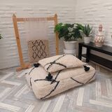 Handmade Berber armchair in wool