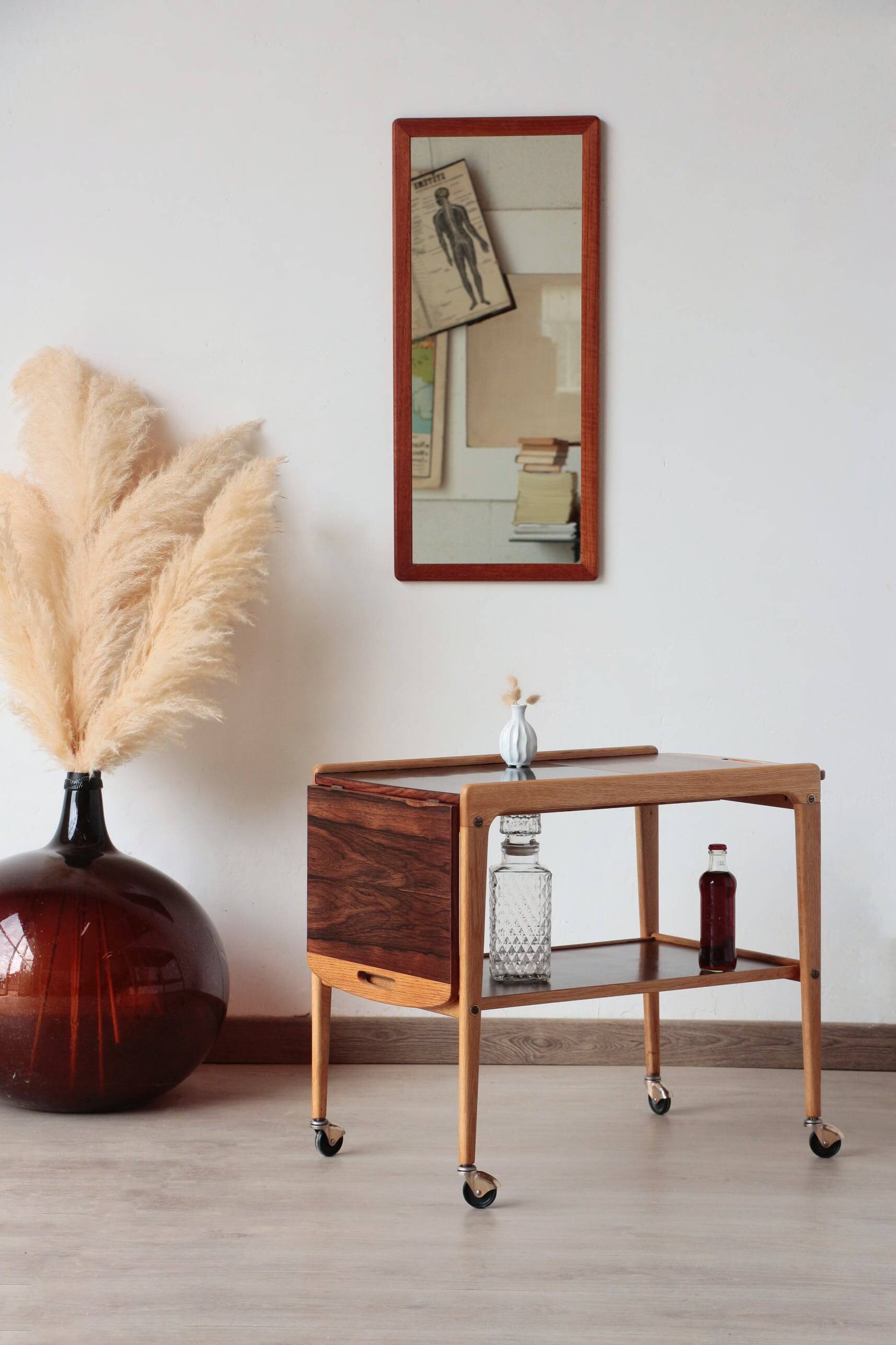 Scandinavian 'Thea' side table in rosewood and laminate, Yngve Ekström