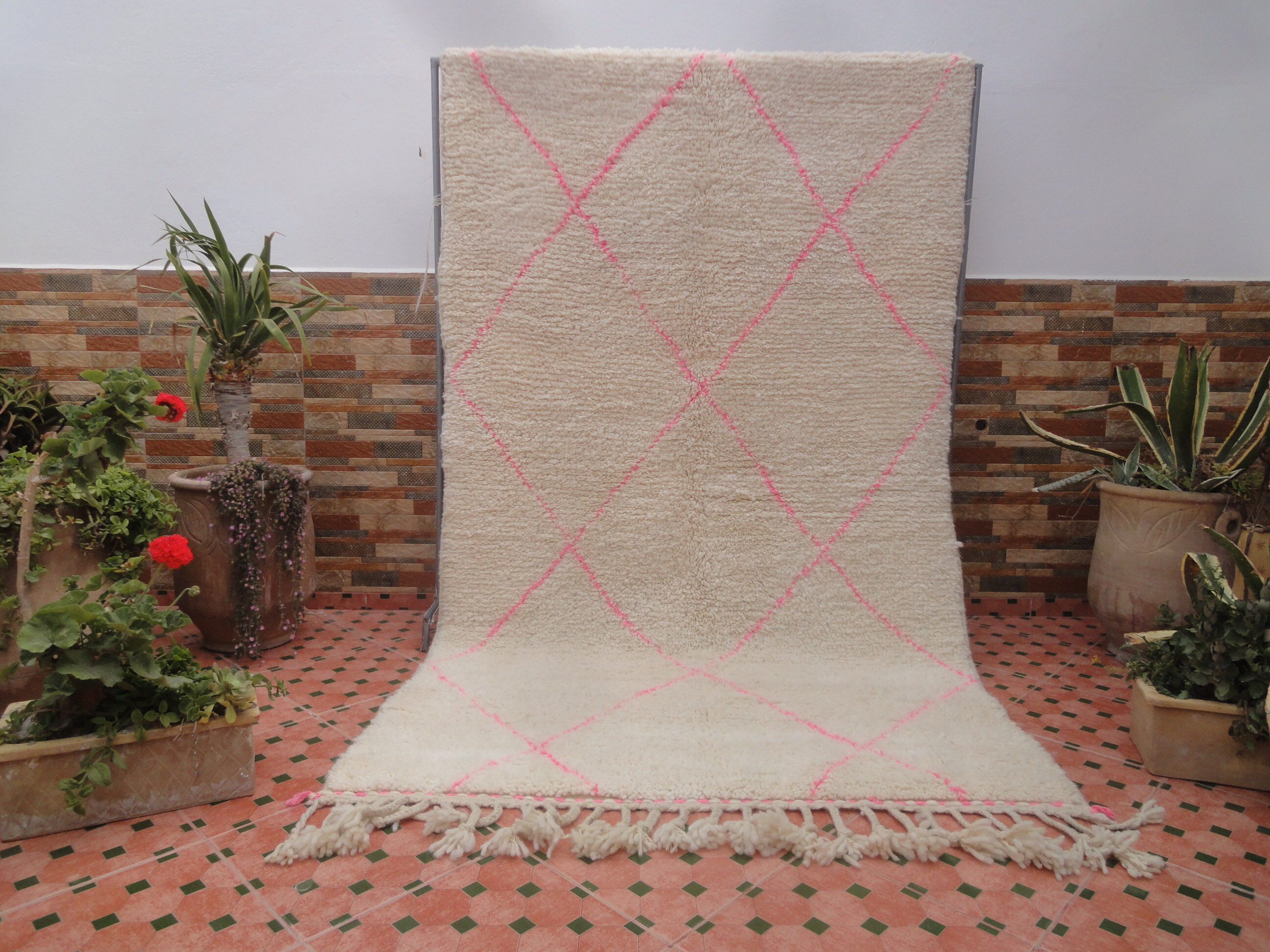 Beni ourain carpets rose 250 x 143 cm
