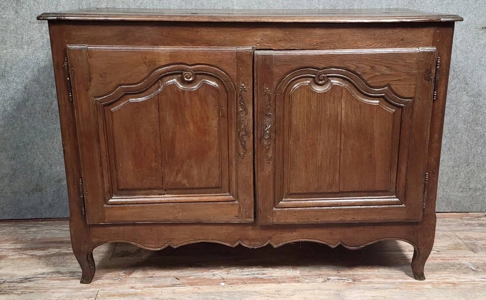 Rustic Louis XV period buffet in solid oak, circa 1750