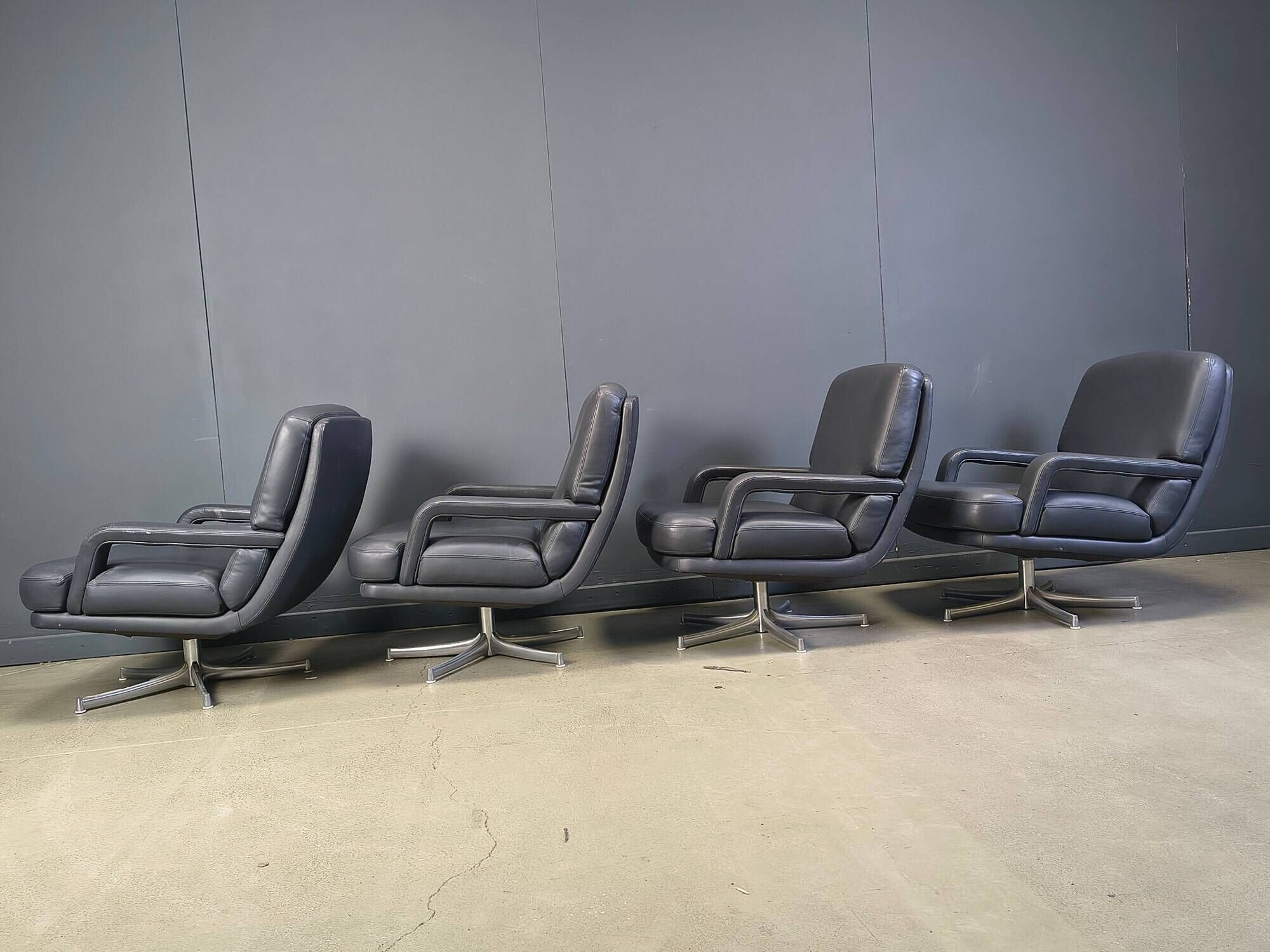 Set of 4 swivel chairs by Bernd Munzebrock for Walter Knoll, 1970s