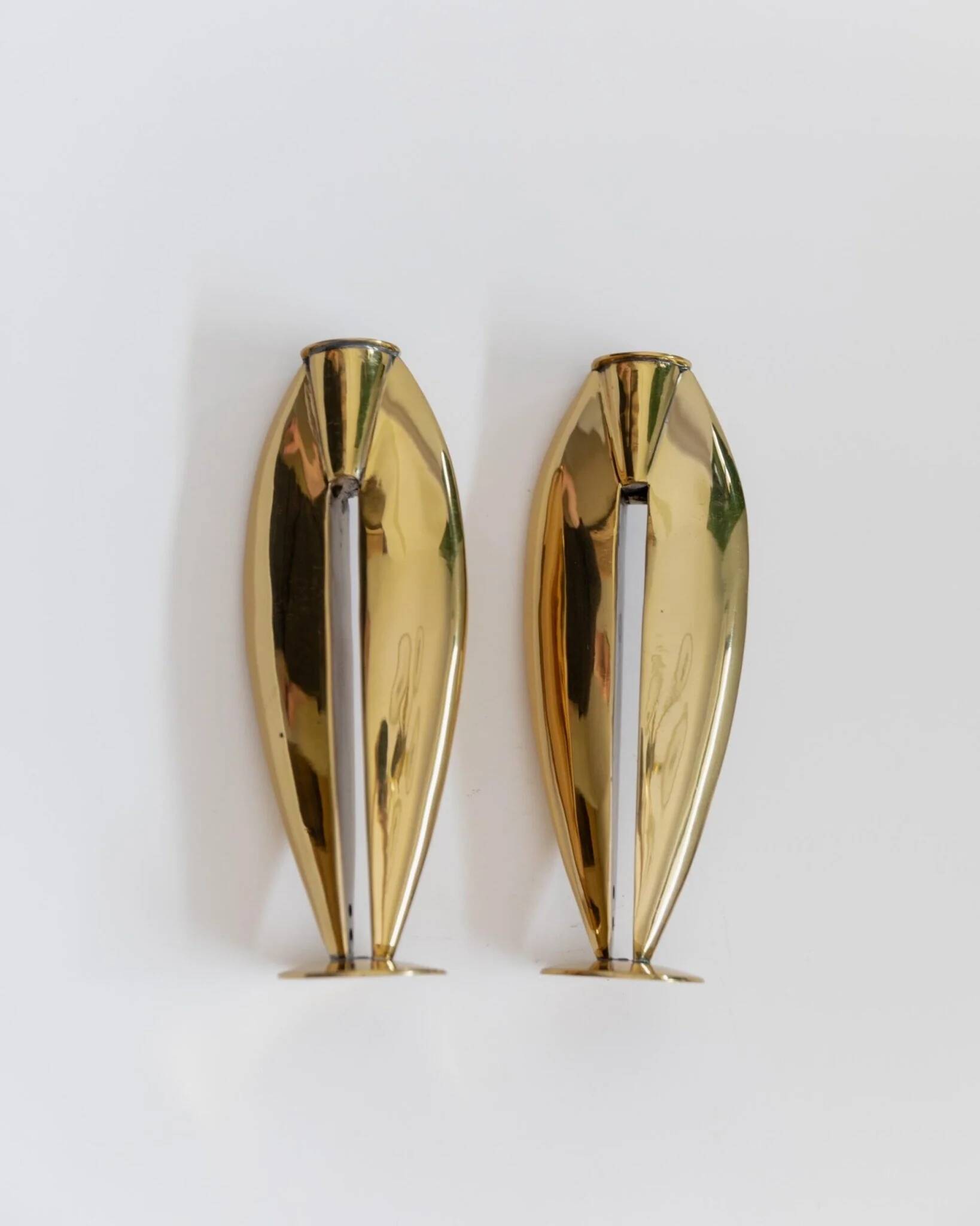 Doré Laiton Vintage Candle Holders – Two 1970s Art Deco Brass Sculptures, Elegant Table Centerpiece