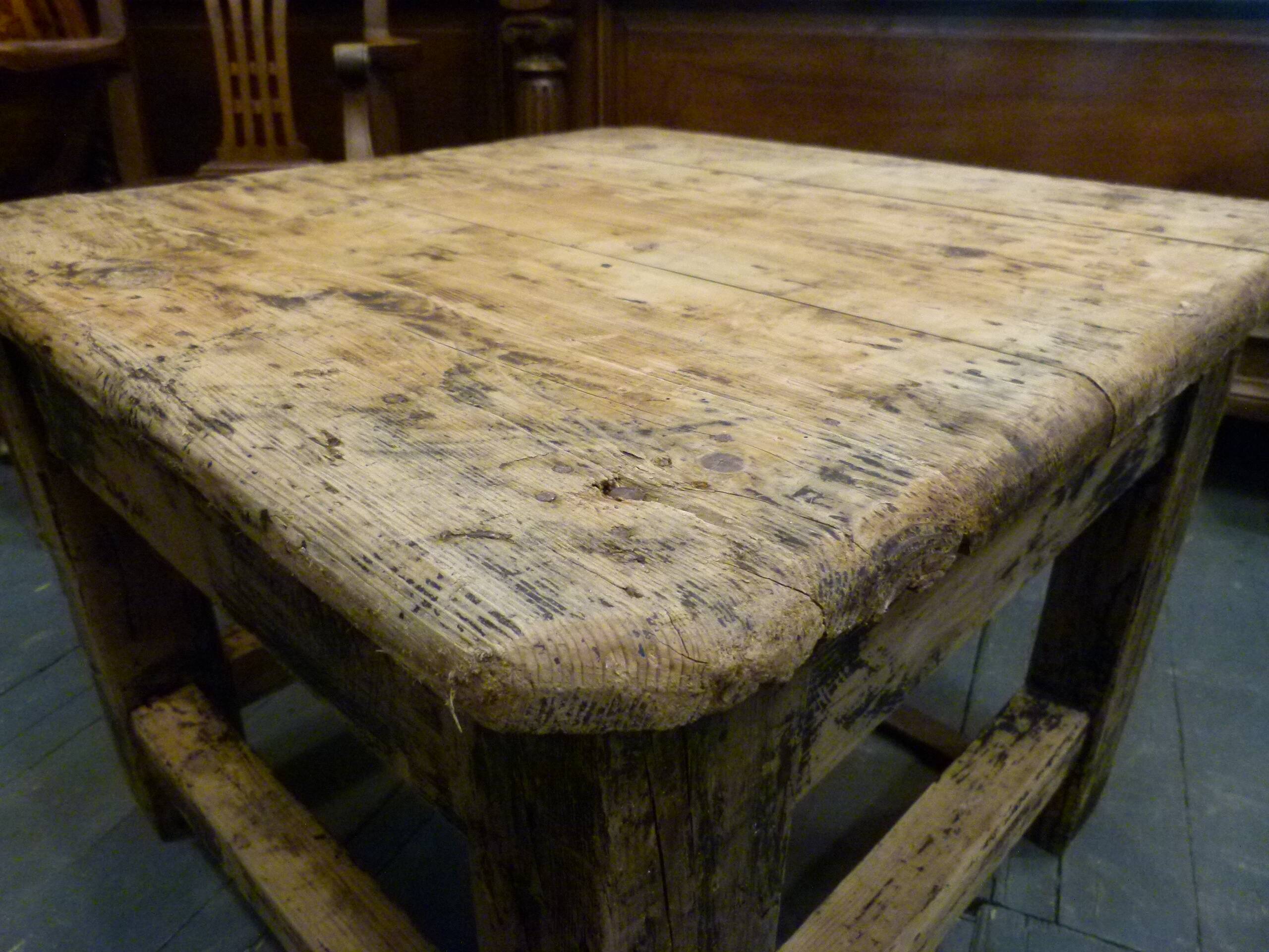 Table basse en bois massif 20ème