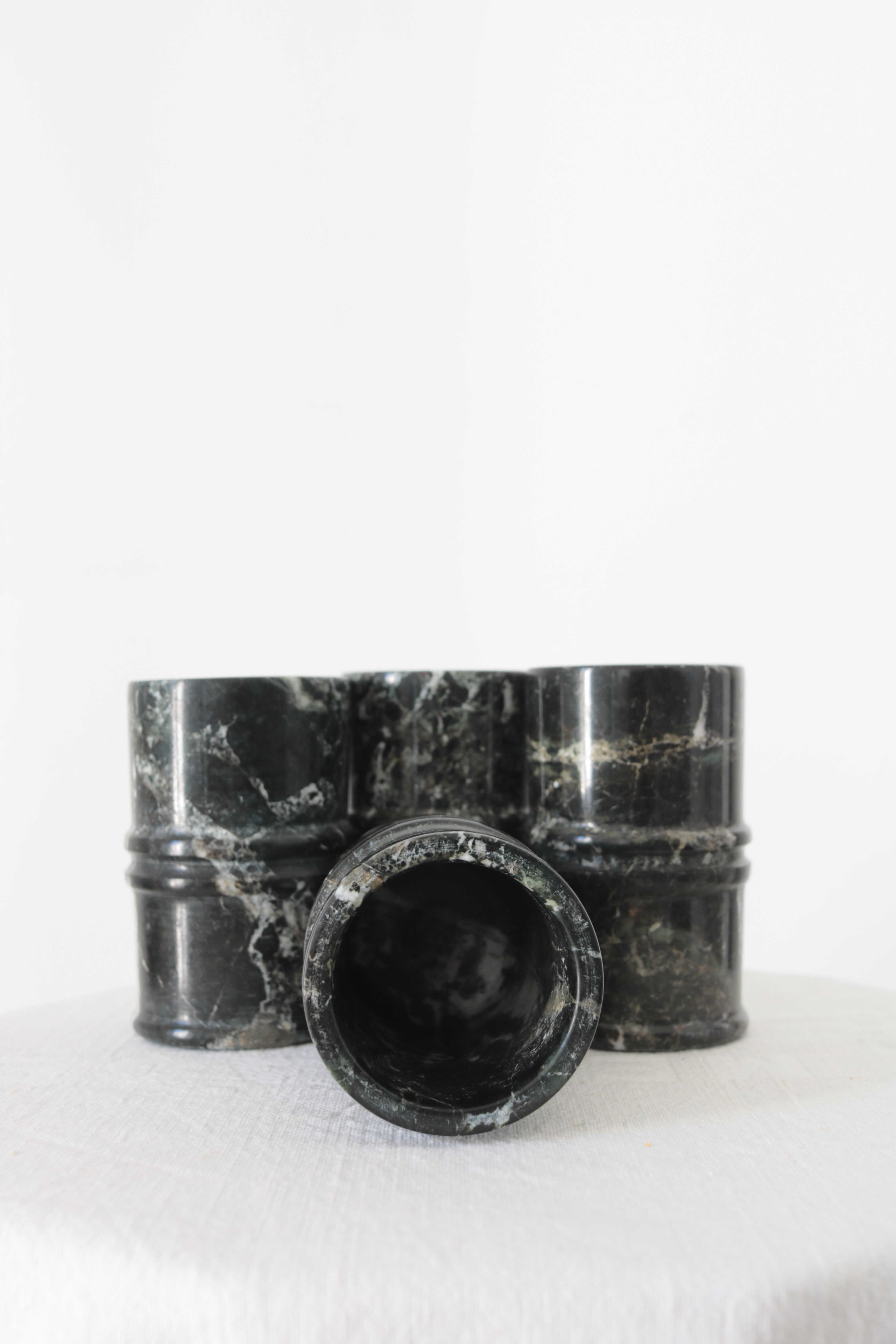 Set of 4 black marble glasses