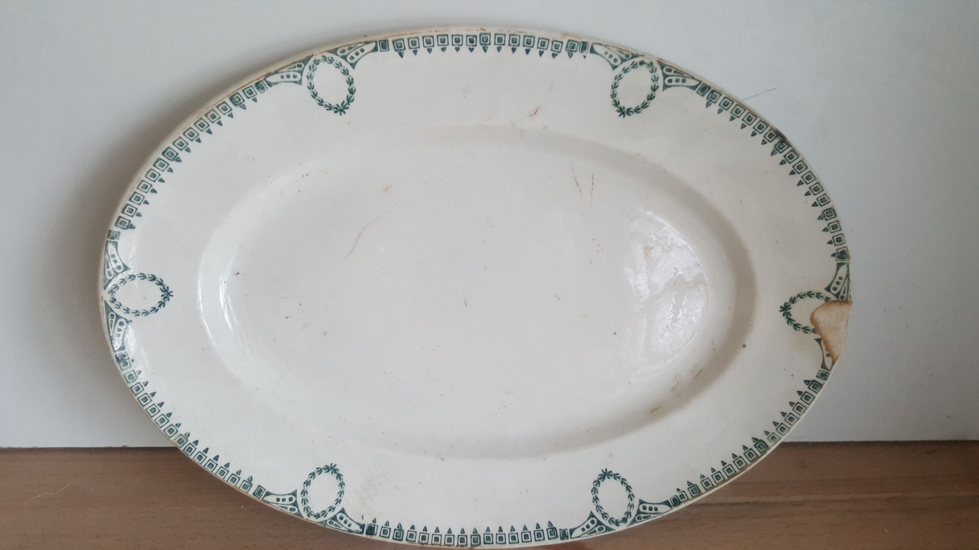 White Oval platter green patterned earthenware Ceranord