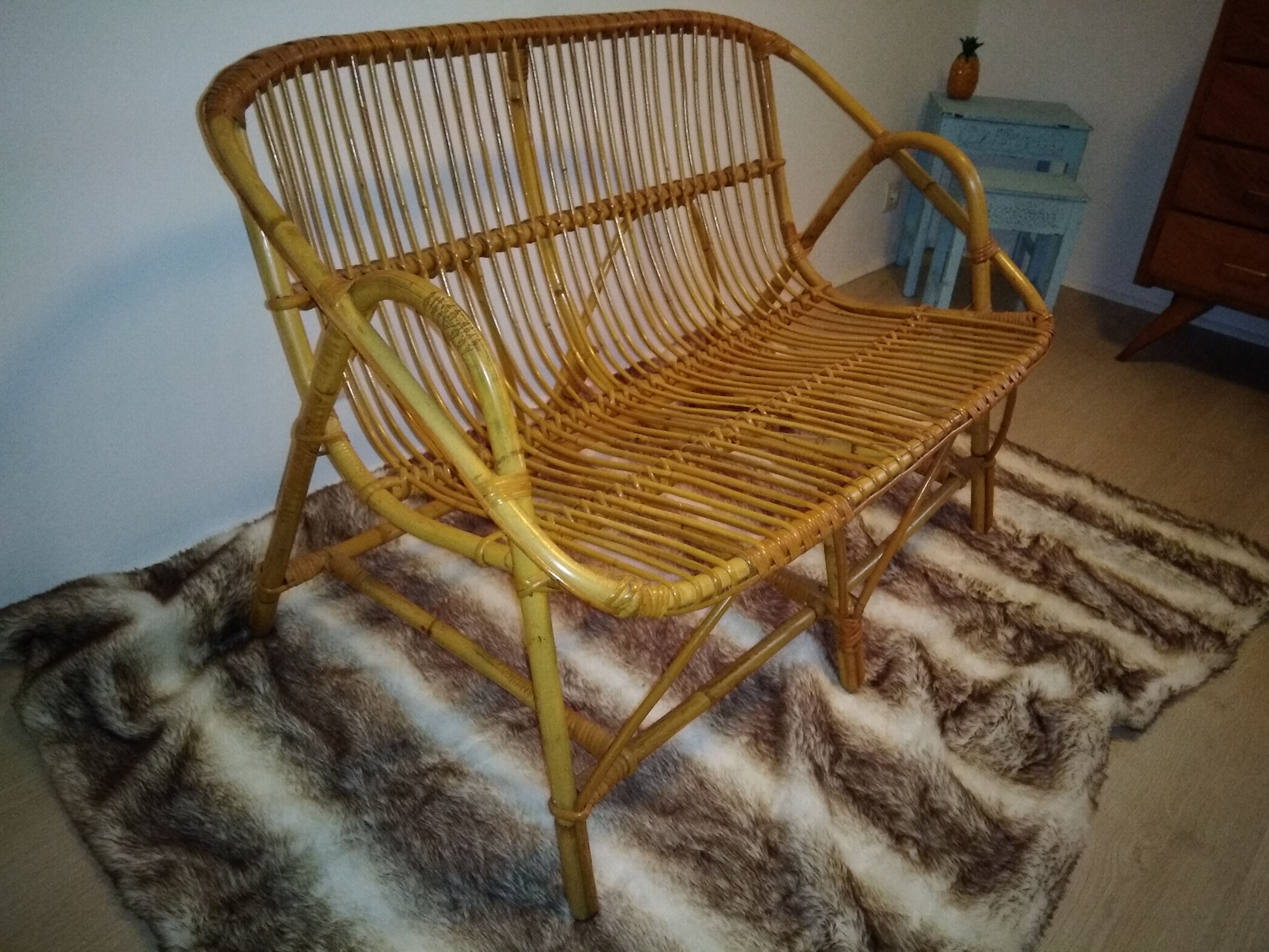 Banquette en rotin scandinave