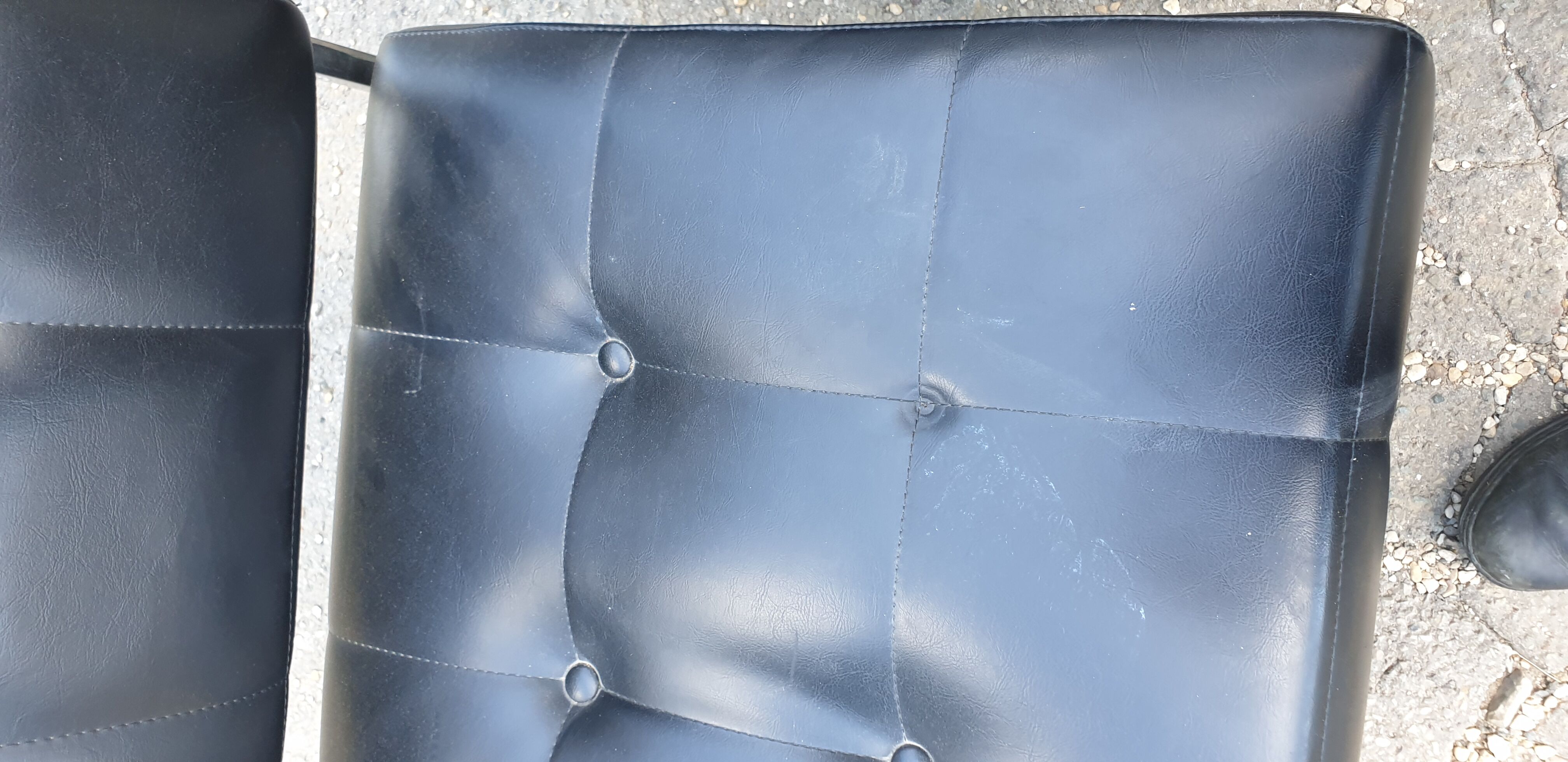 Armchairs 'capiton' black