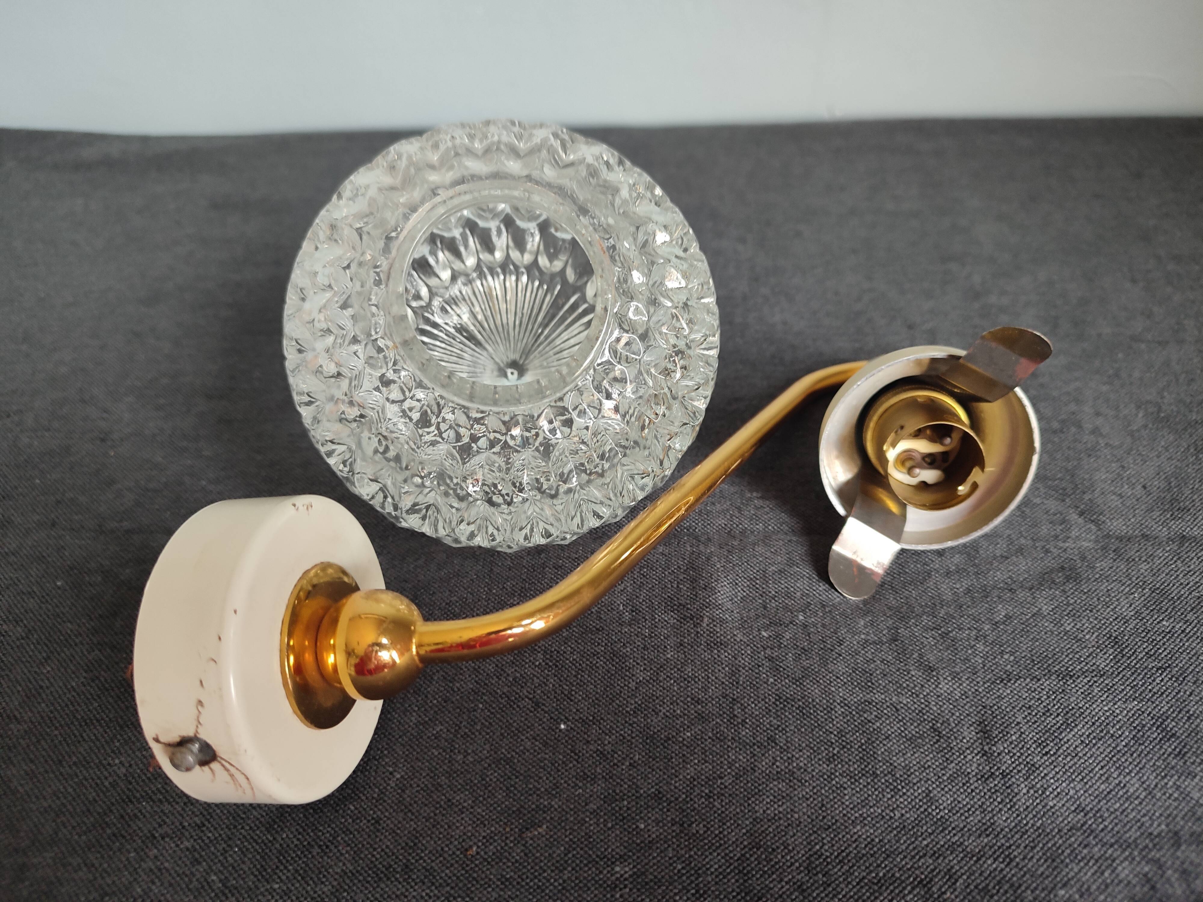 Small wall lamp in brass and vintage glass