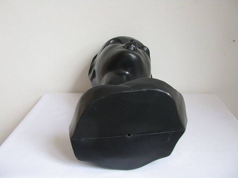 Twiggy hat head 1970