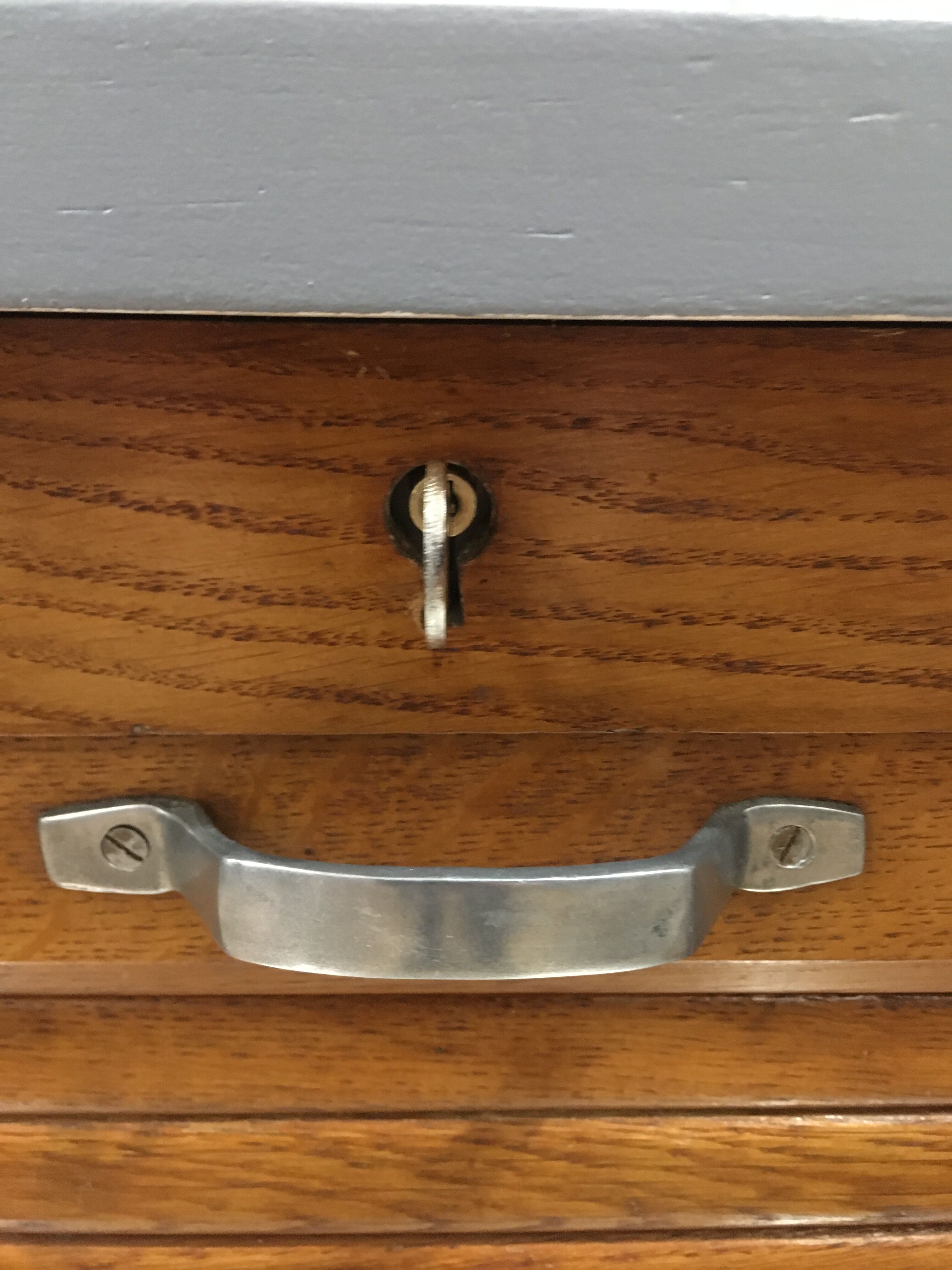 Meuble classeur à rideau