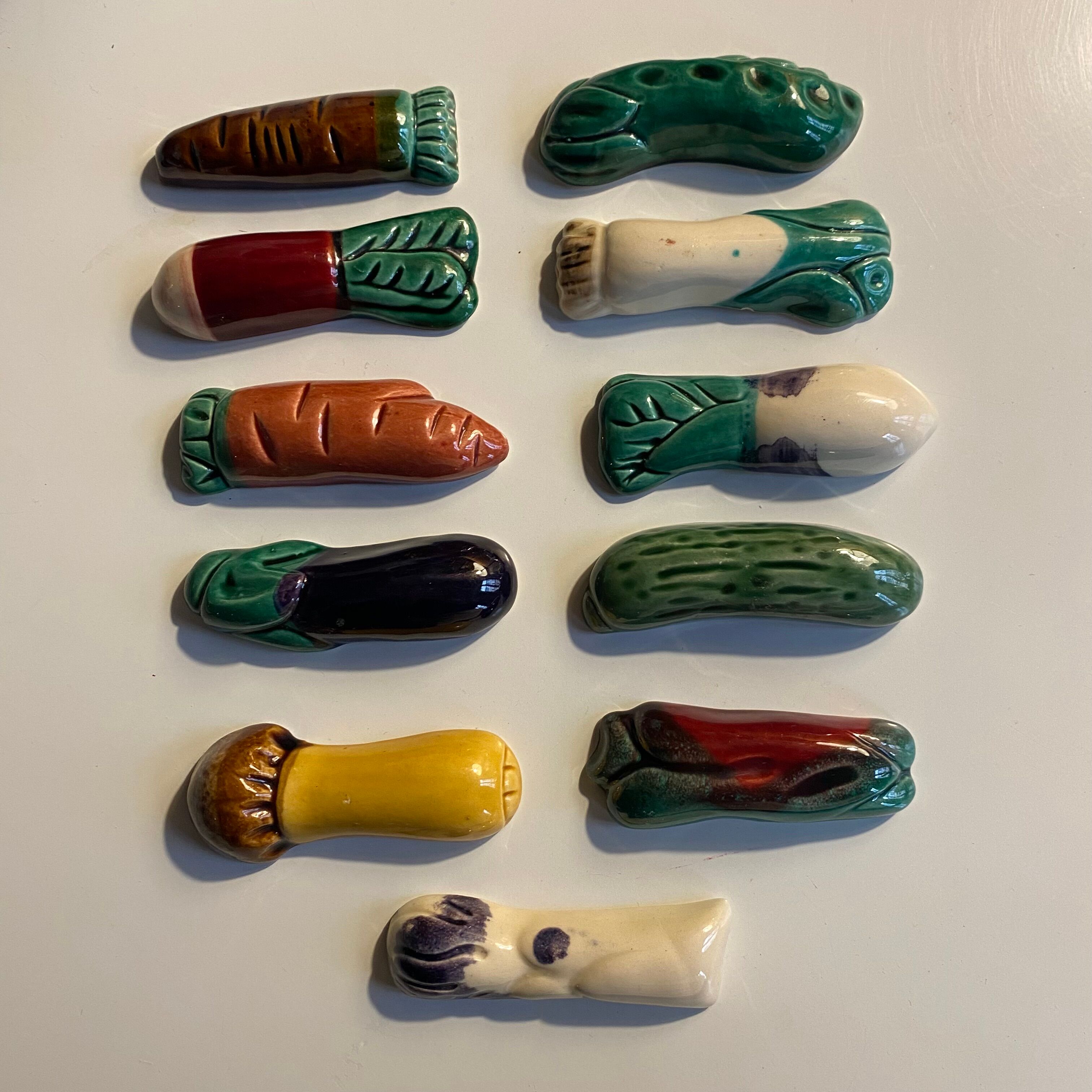 Ceramic vegetable knife holder