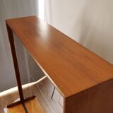 Turnidge bookcase