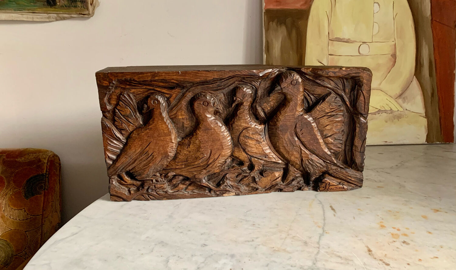 Carved wooden room decoration