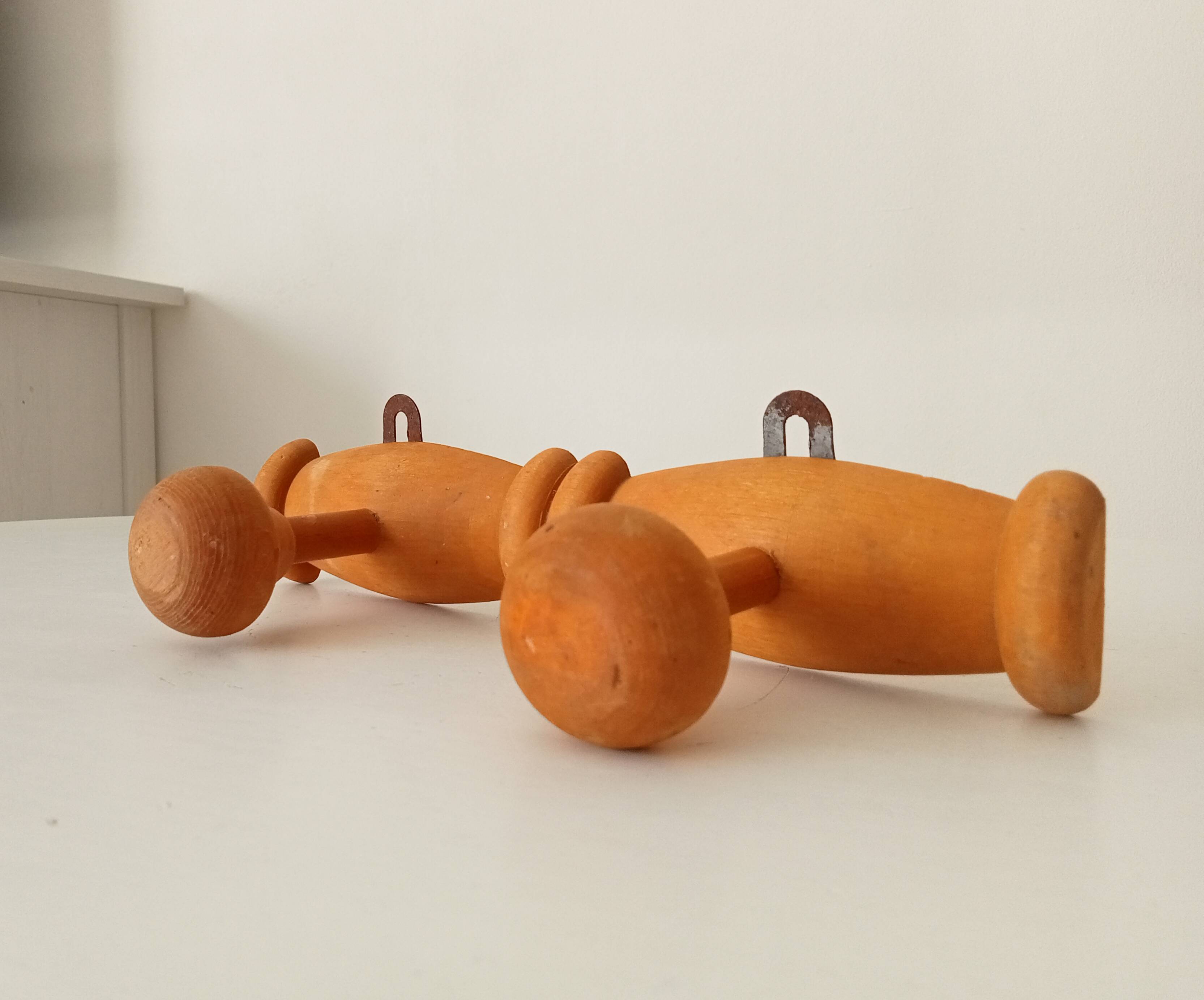 Small vintage wall-mounted coat rack with chinoiserie design