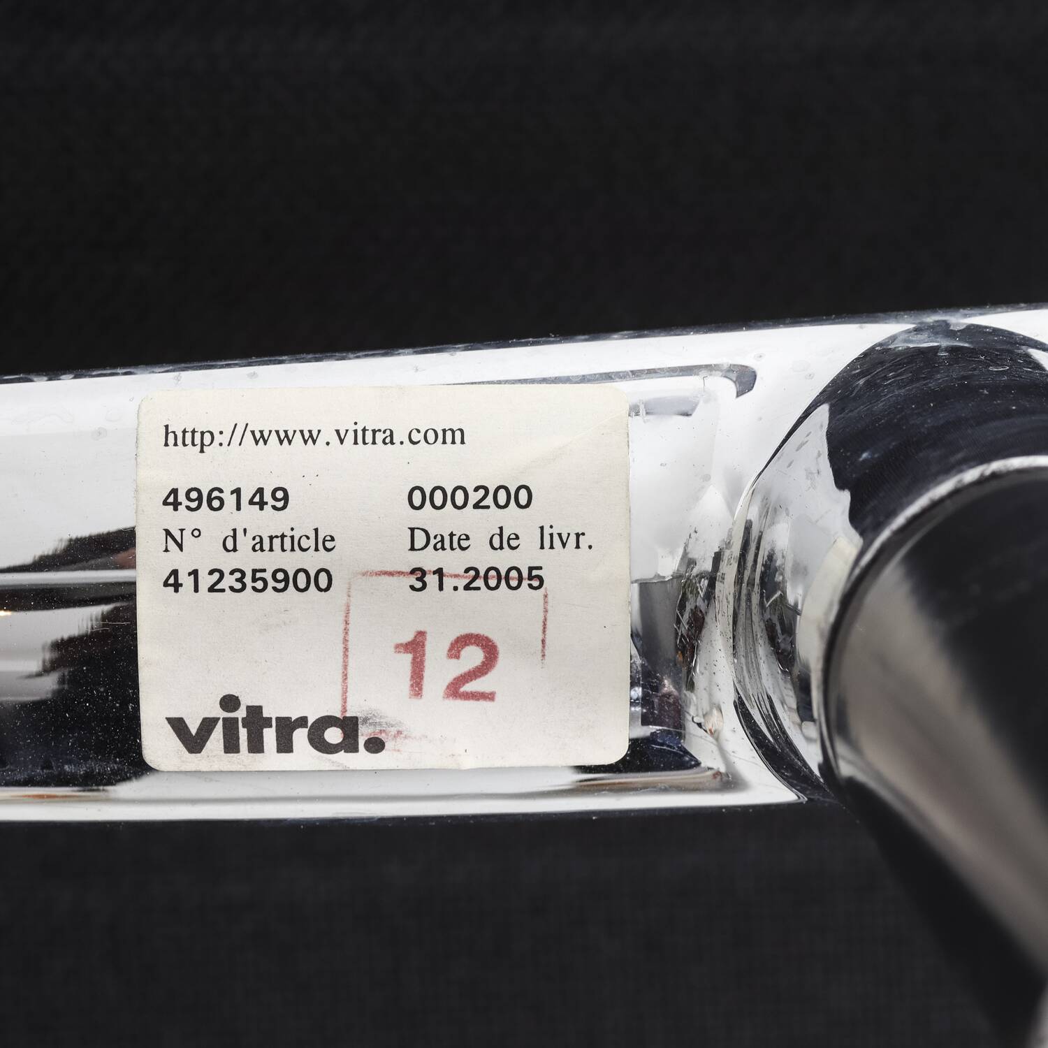 Set of 6 Eames Aluminium Group Vitra chairs model EA 104/105/108