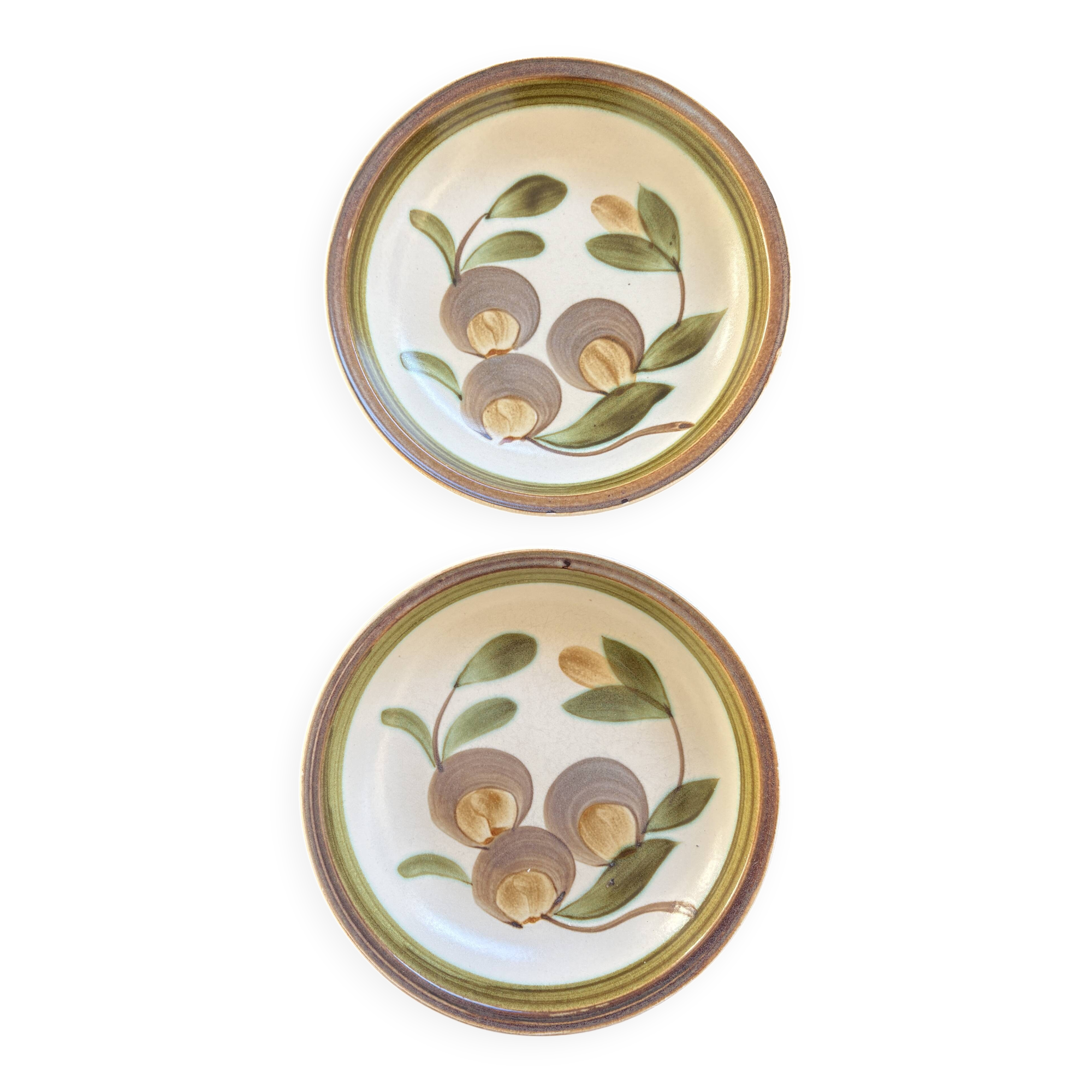 Two old deep plates gien