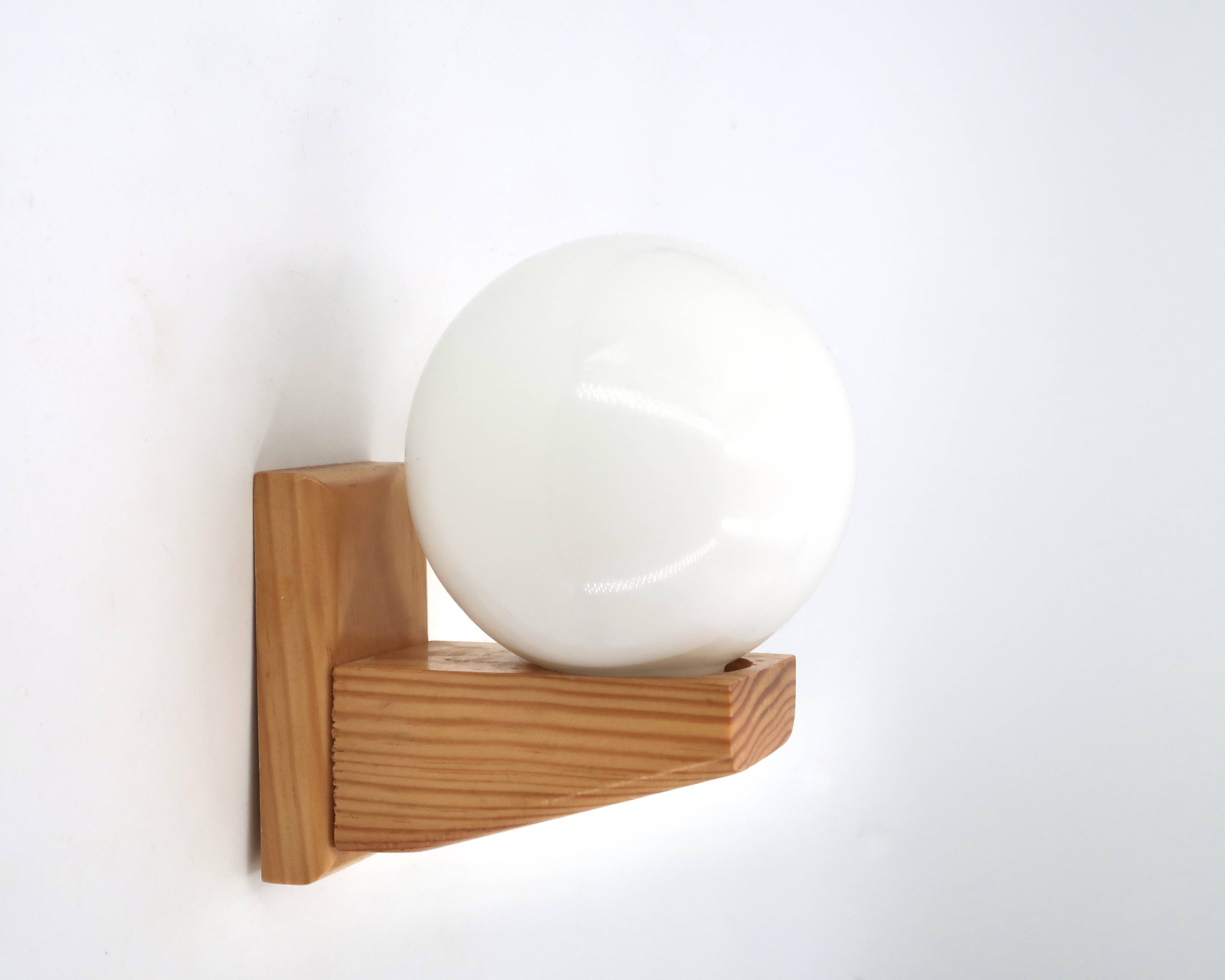 Wall light in pine wood with opaque white glass globe, 1980s