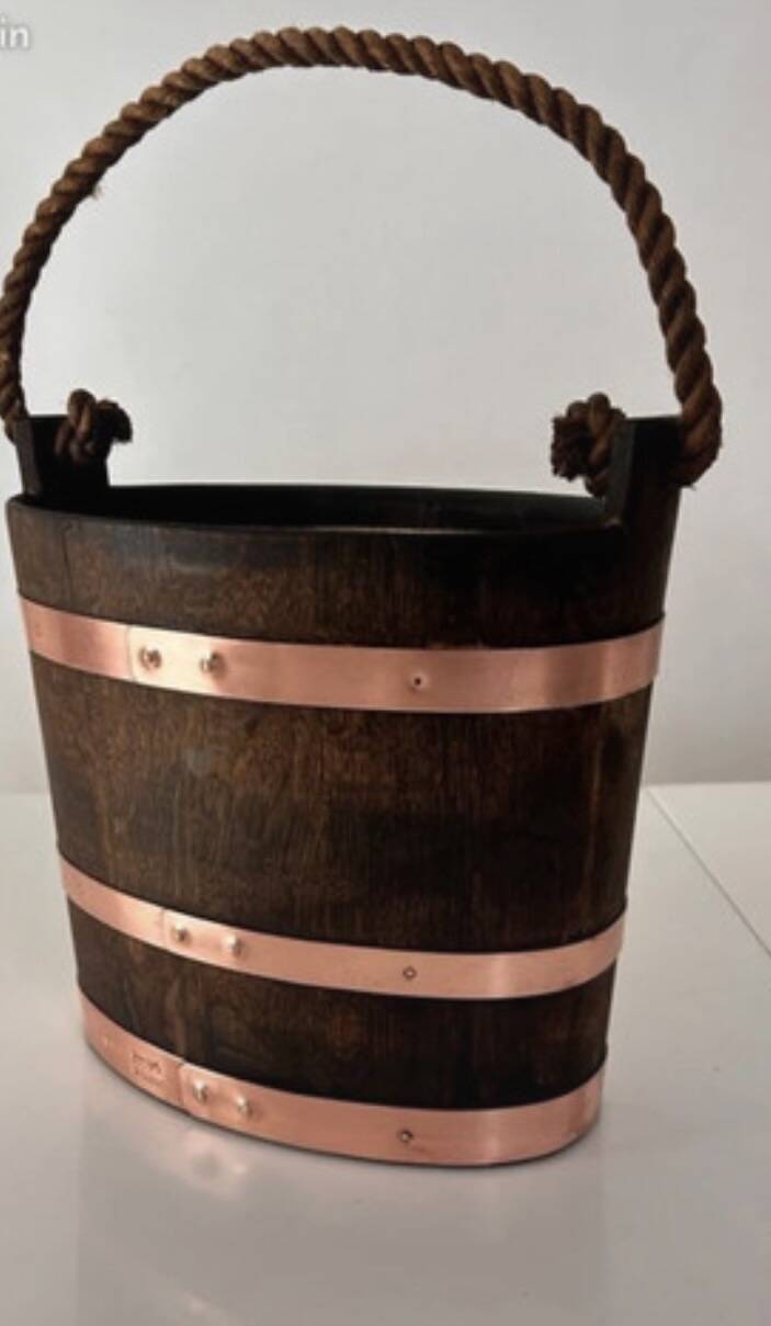 Champagne bucket in oak and copper – Géraud Lafitte, MOF 1933