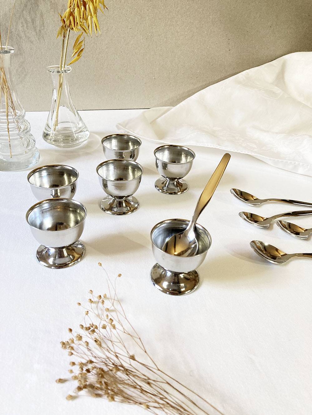 Service coquetiers en inox par Guy Degrenne