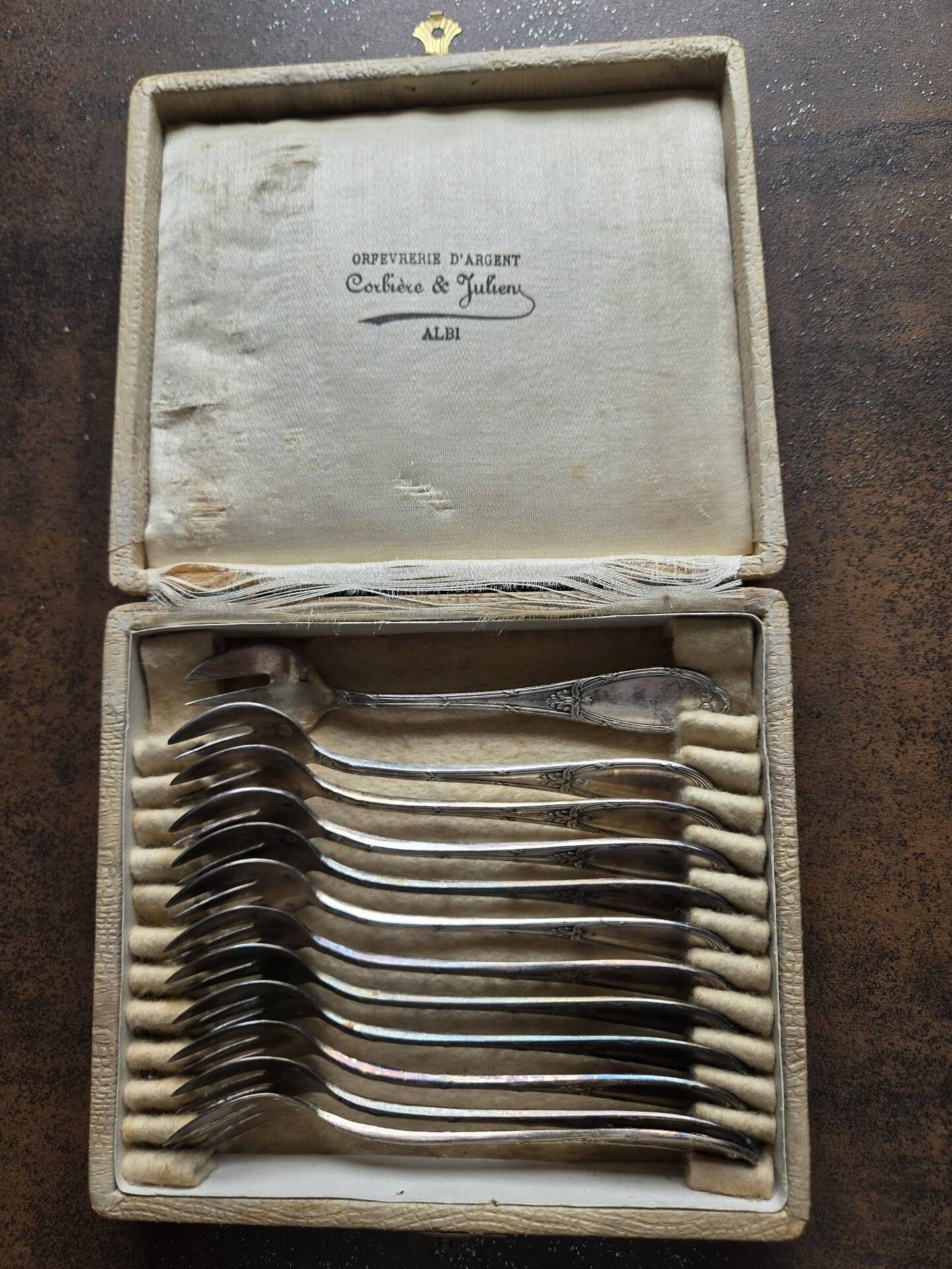 Set of 12 Art Nouveau cake/dessert forks - Silver-plated metal
