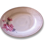 Plat en porcelaine