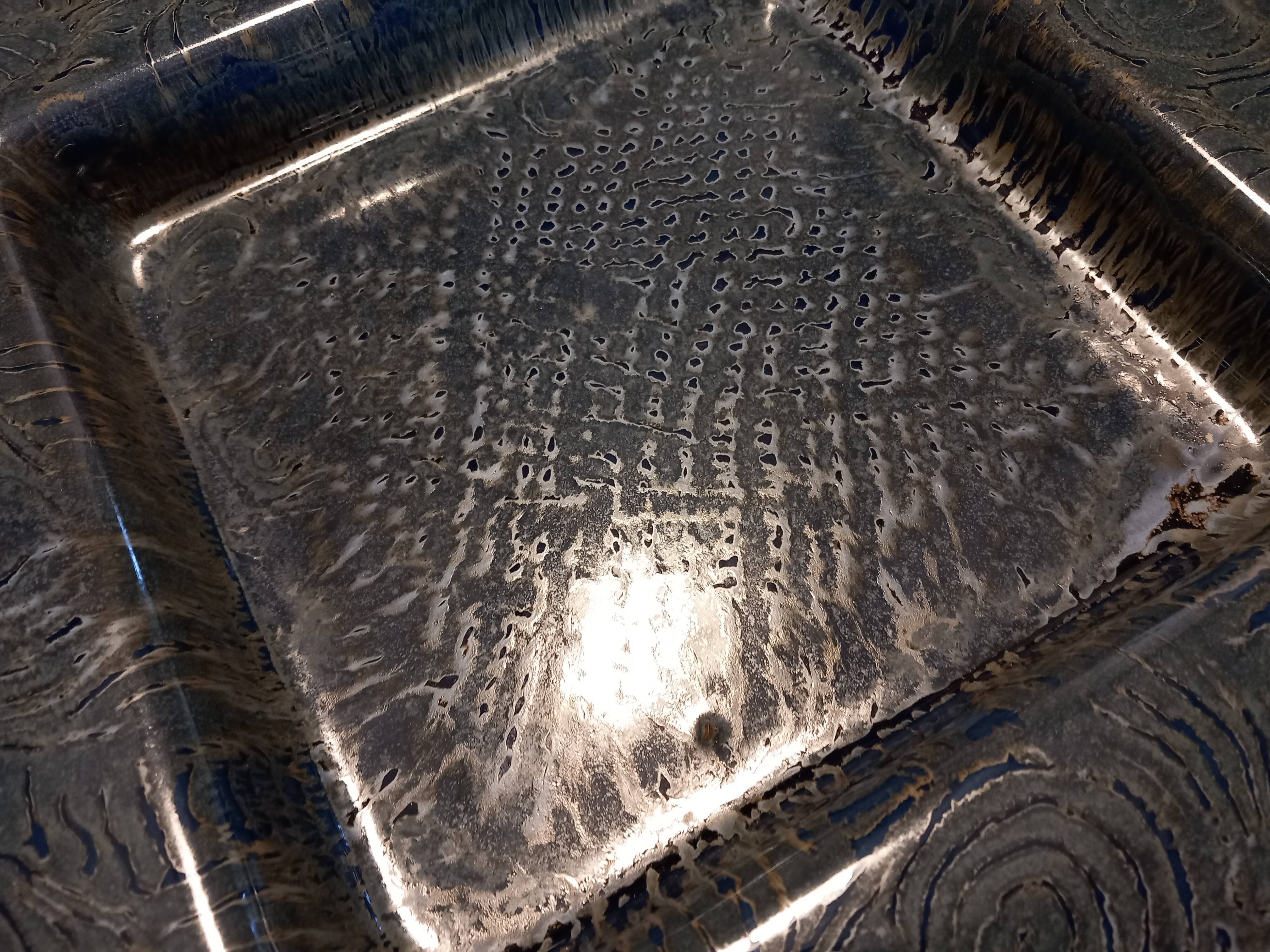 Glazed ceramic centrepiece signed Vila Clara