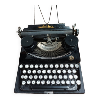 Erika Typeriez model 5 Seidel & Naumann typewriter from the 1930s