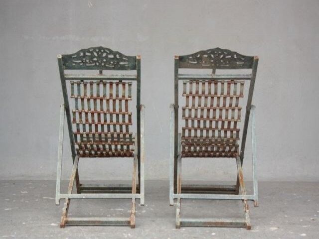 Chairs long time 1900 outside metal
