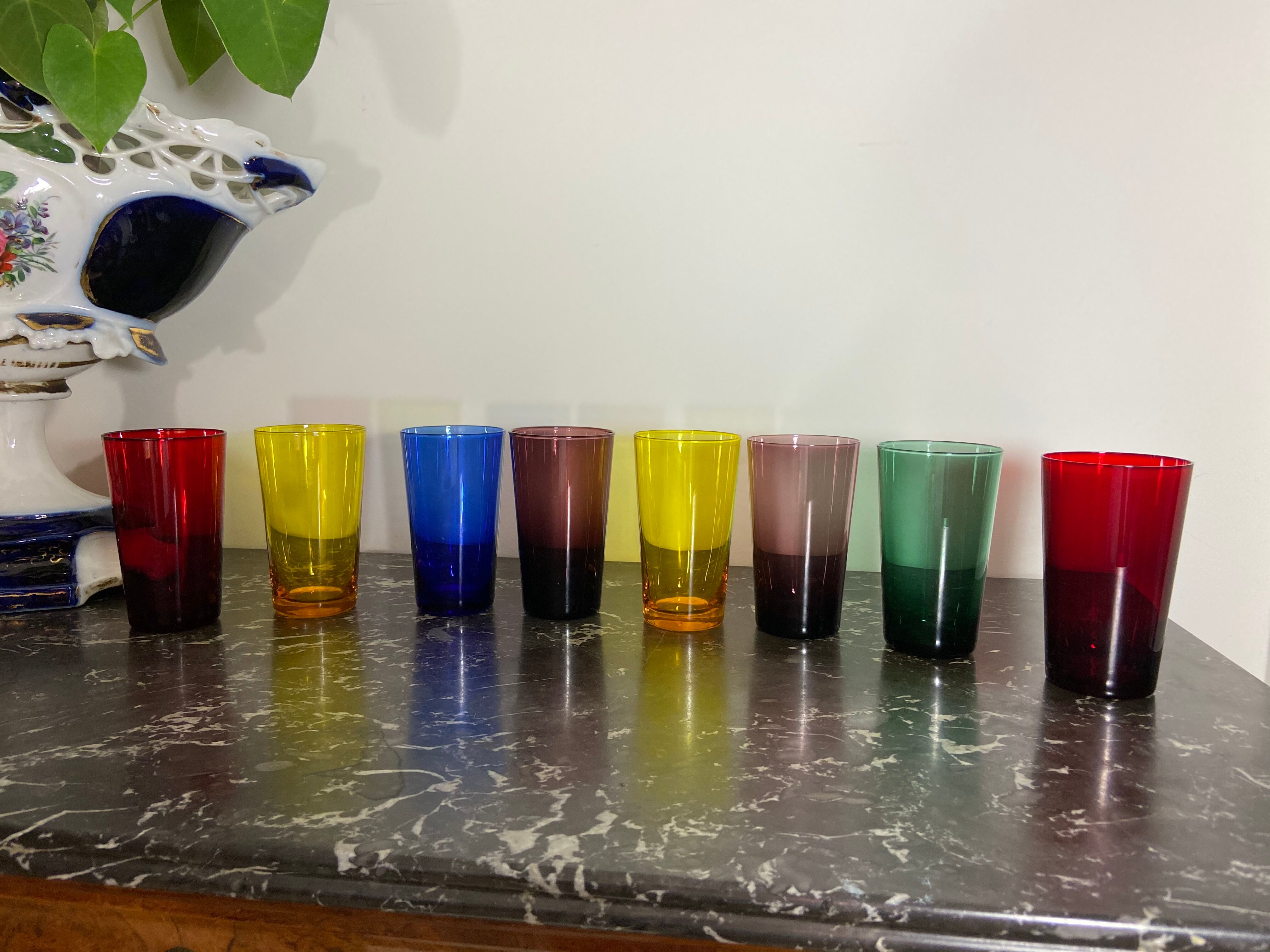 Series of 8 glasses of vintage colors 1970 Italy