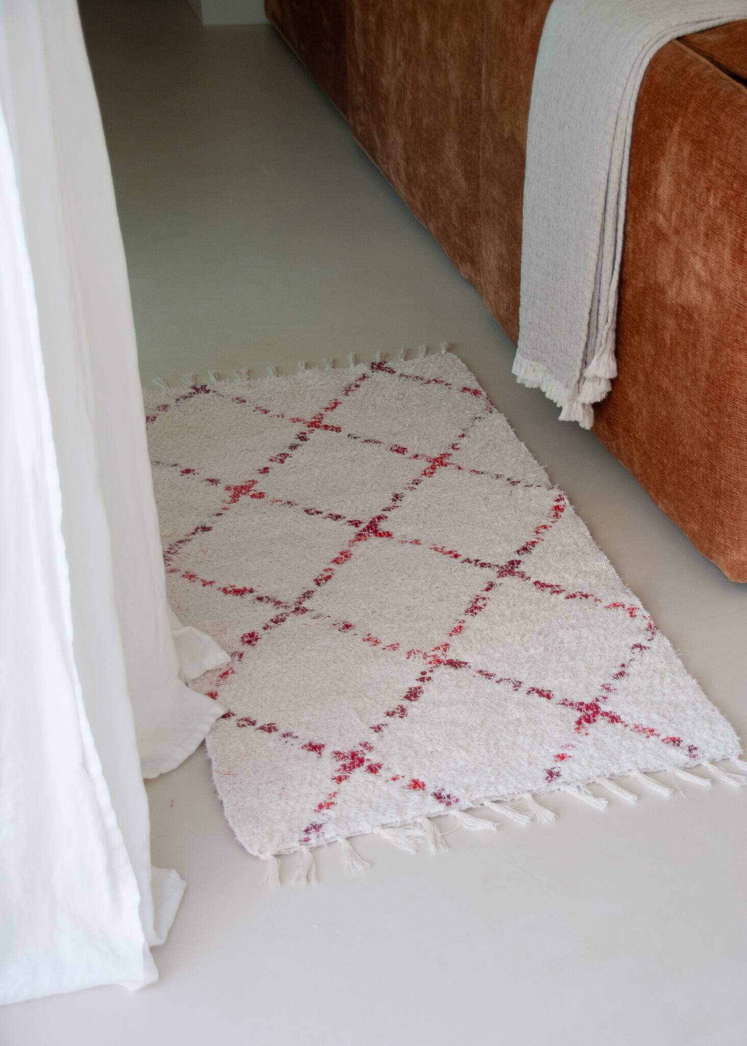 Tapis artisanal en coton recyclé - Réversible - Rouge et blanc