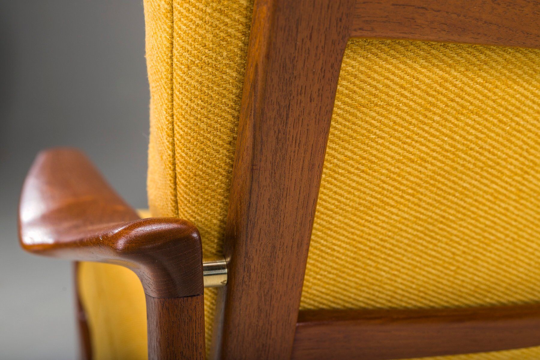 Chaise longue danoise du milieu du siècle en teck attribuée à Ib Kofod-Larsen, années 1960