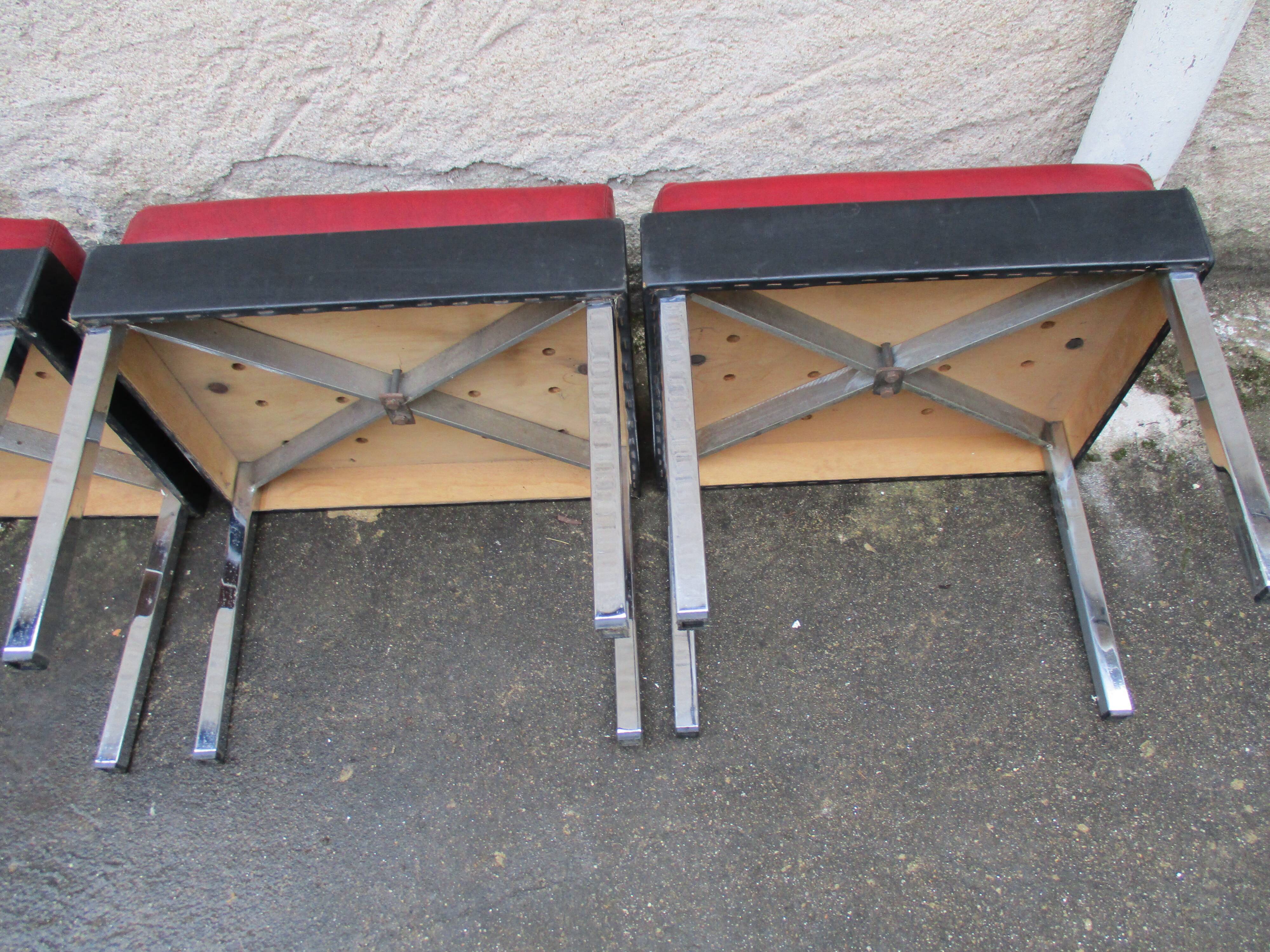 Anciens tabourets Strafor