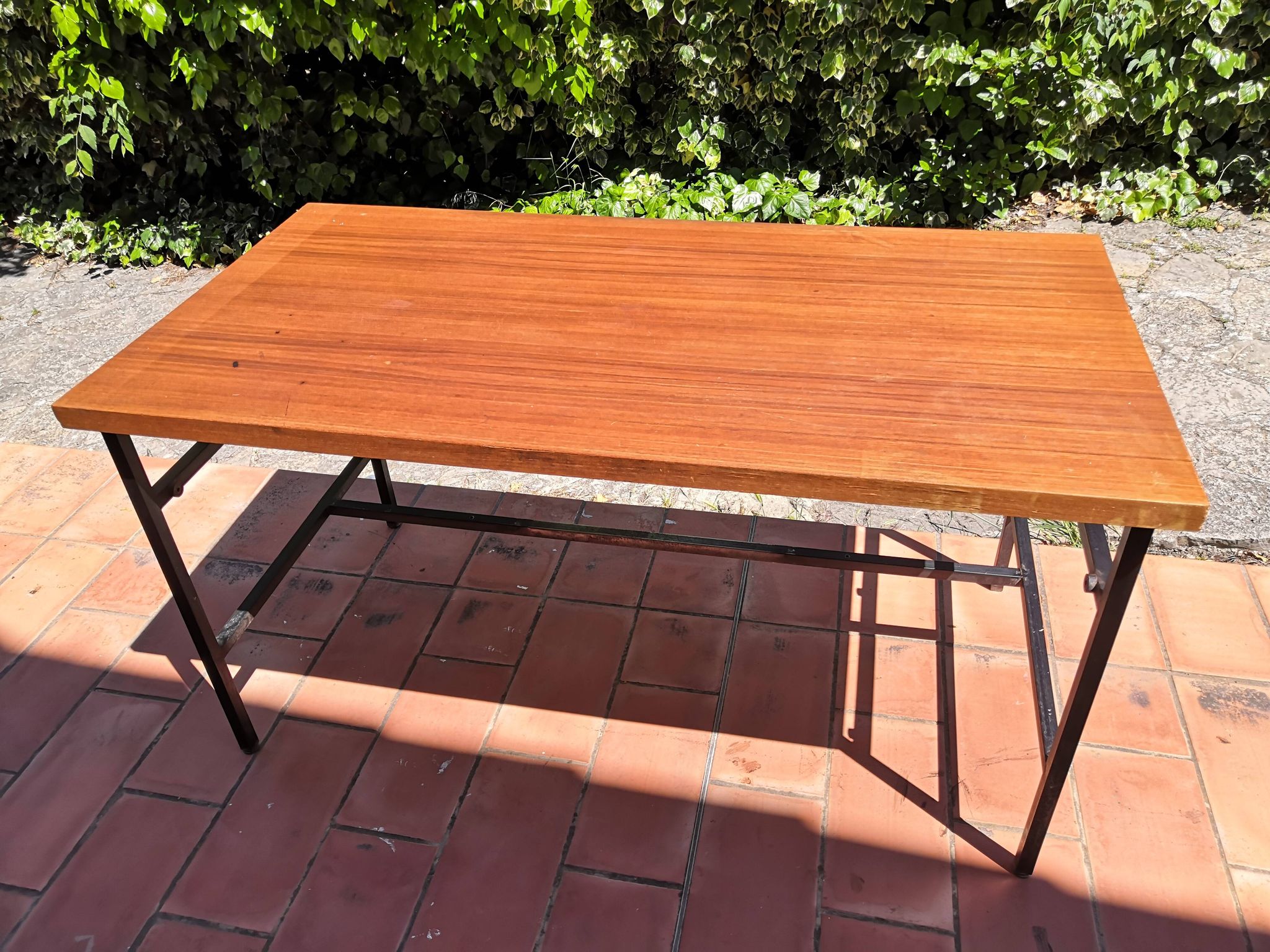 Metal and wood dining table for 6/8 people 145 cm vintage