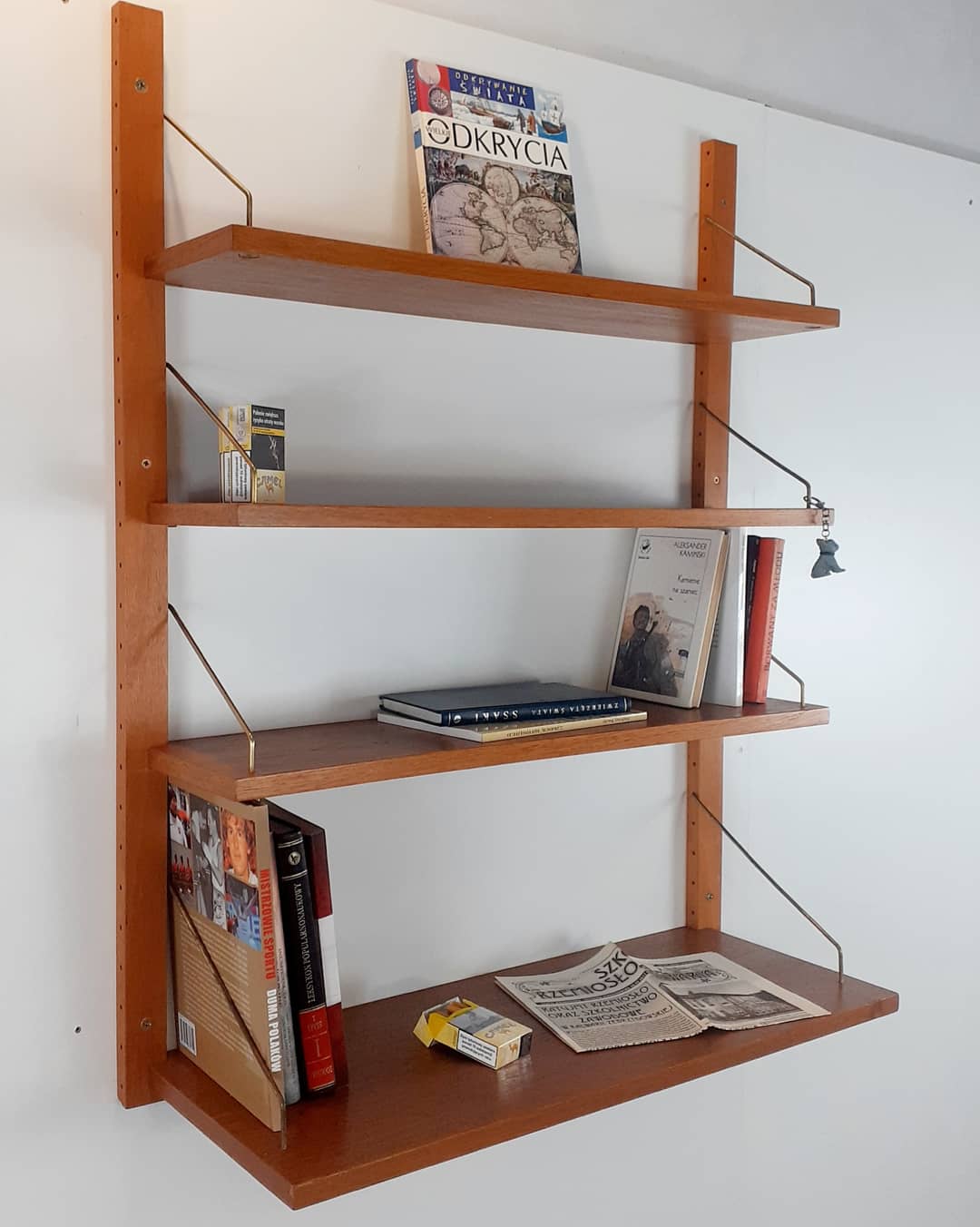 Norwegian teak shelf model Rival by Brødrene Jåtog Møbelfabrikk, 1960s